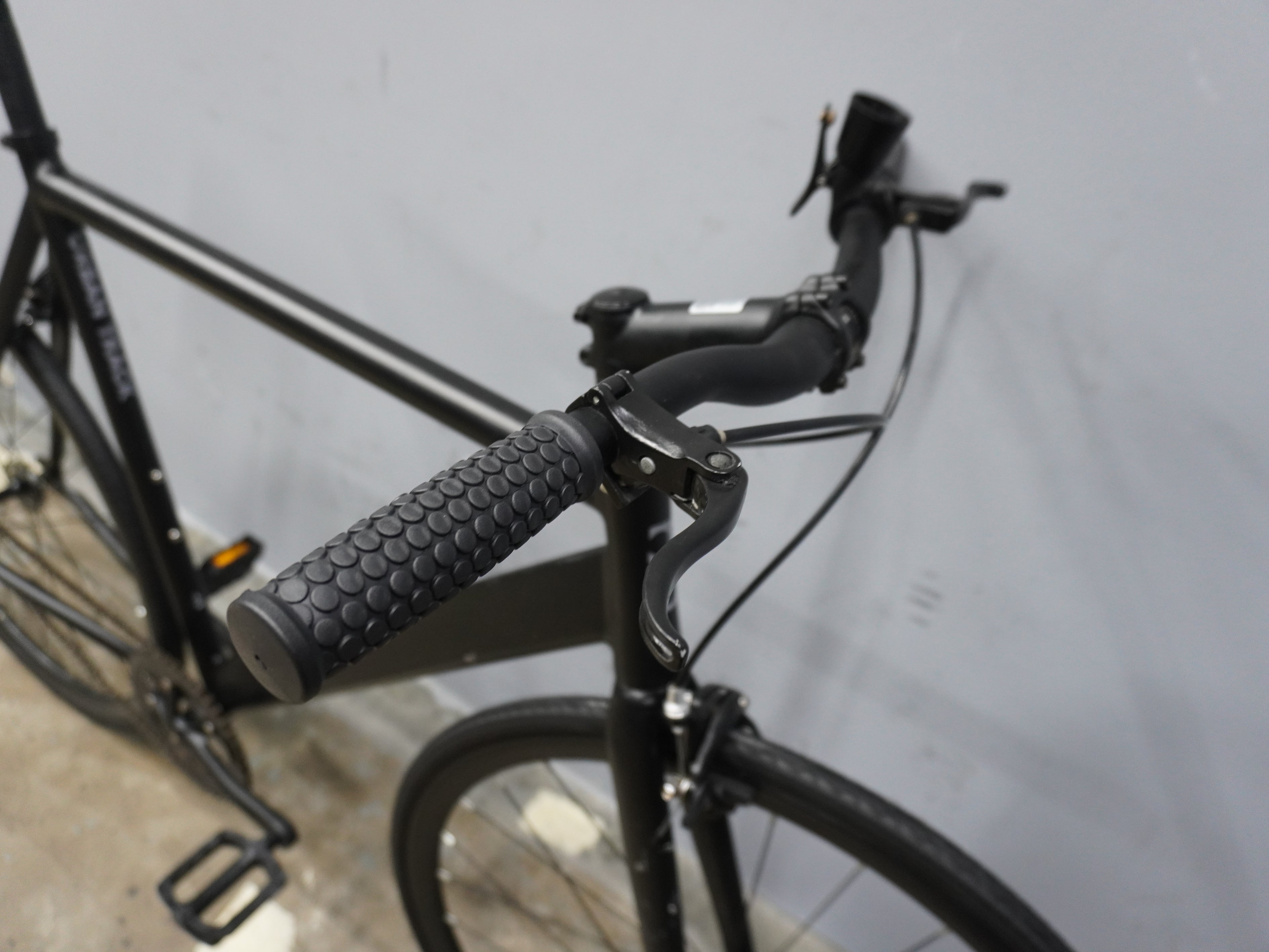 6KU Urban Track Hybrid Bike