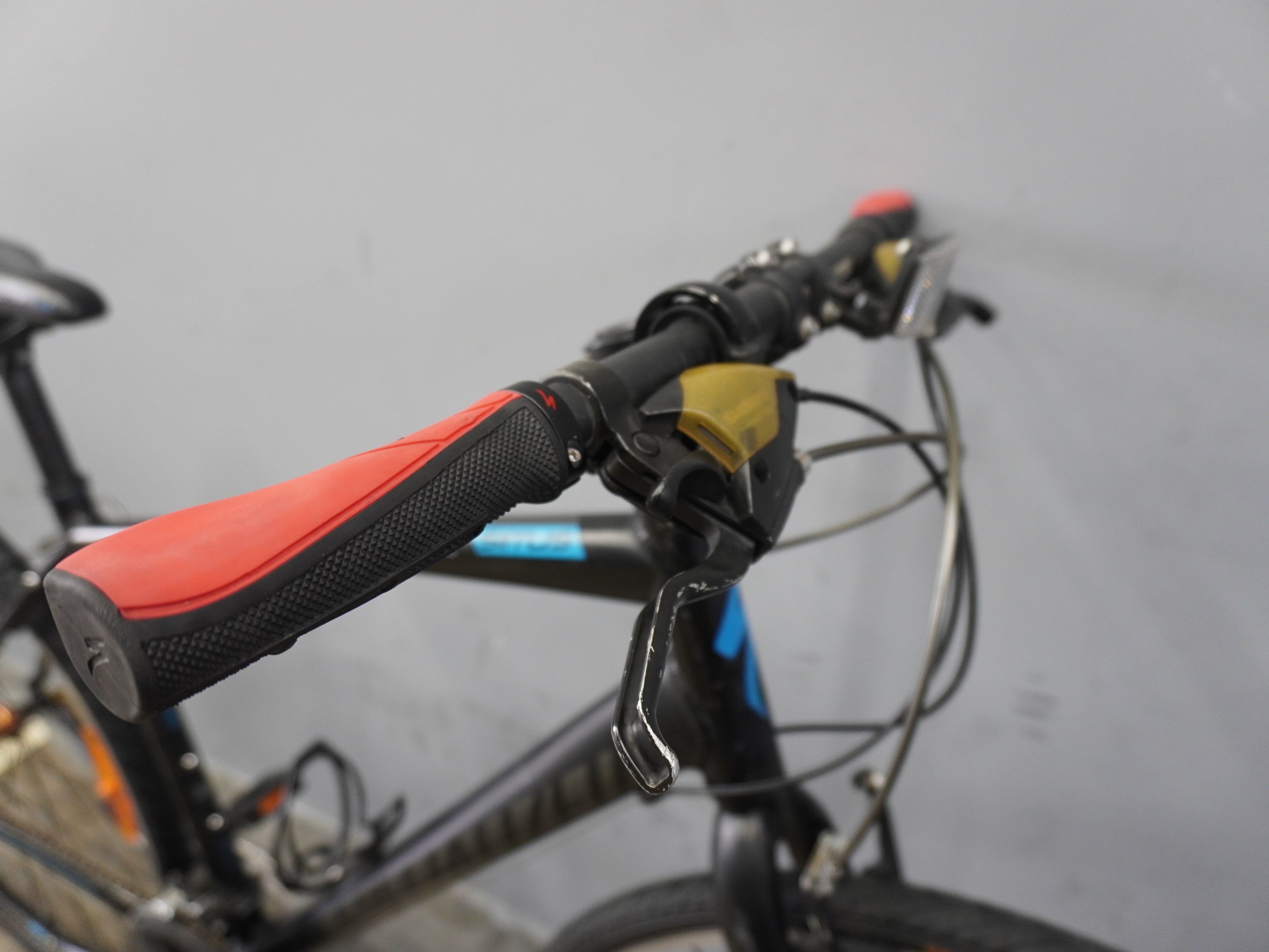 Specialized Sirrus Hybrid Bike