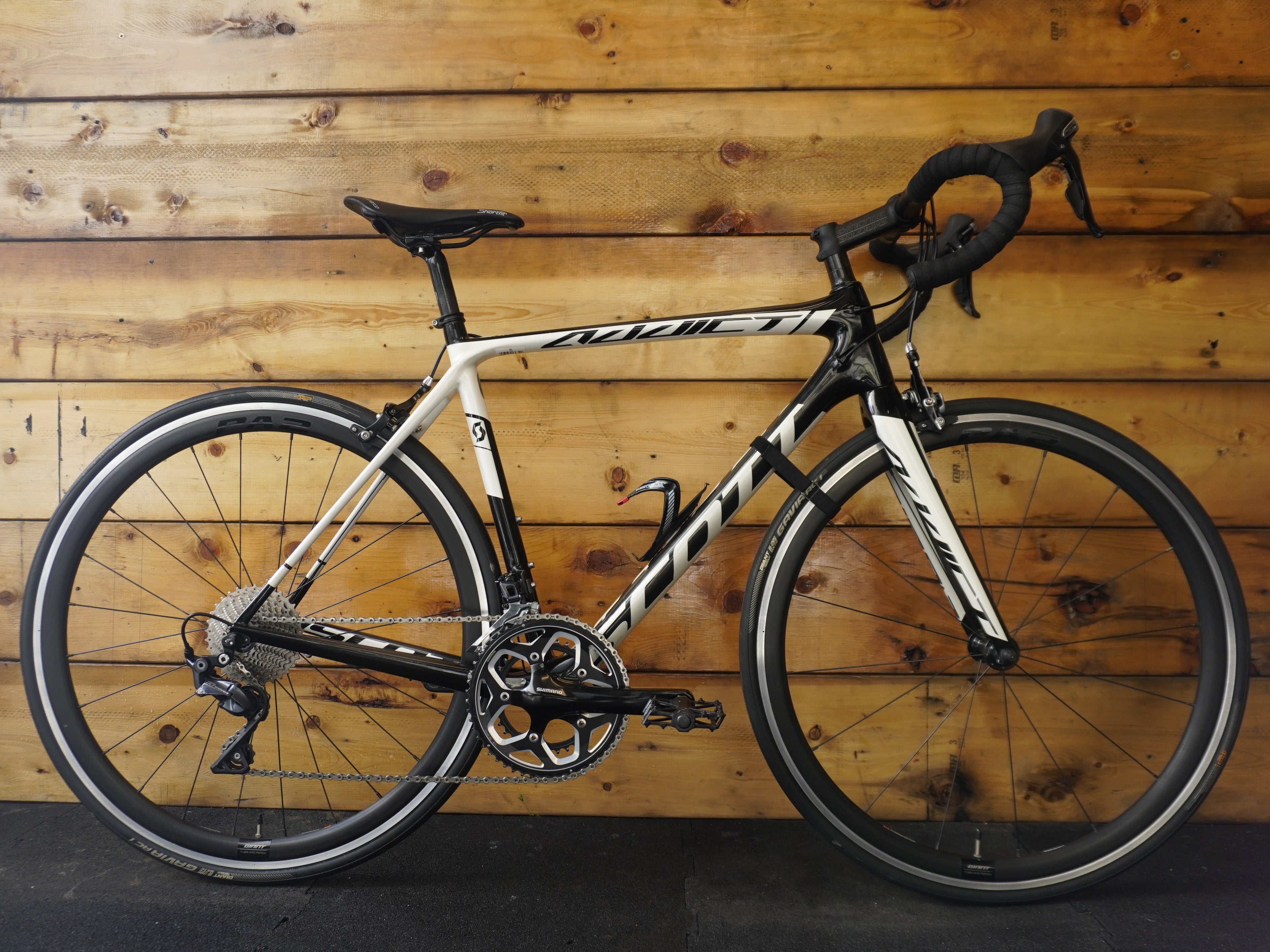 Scott Addict 30 Road Bike