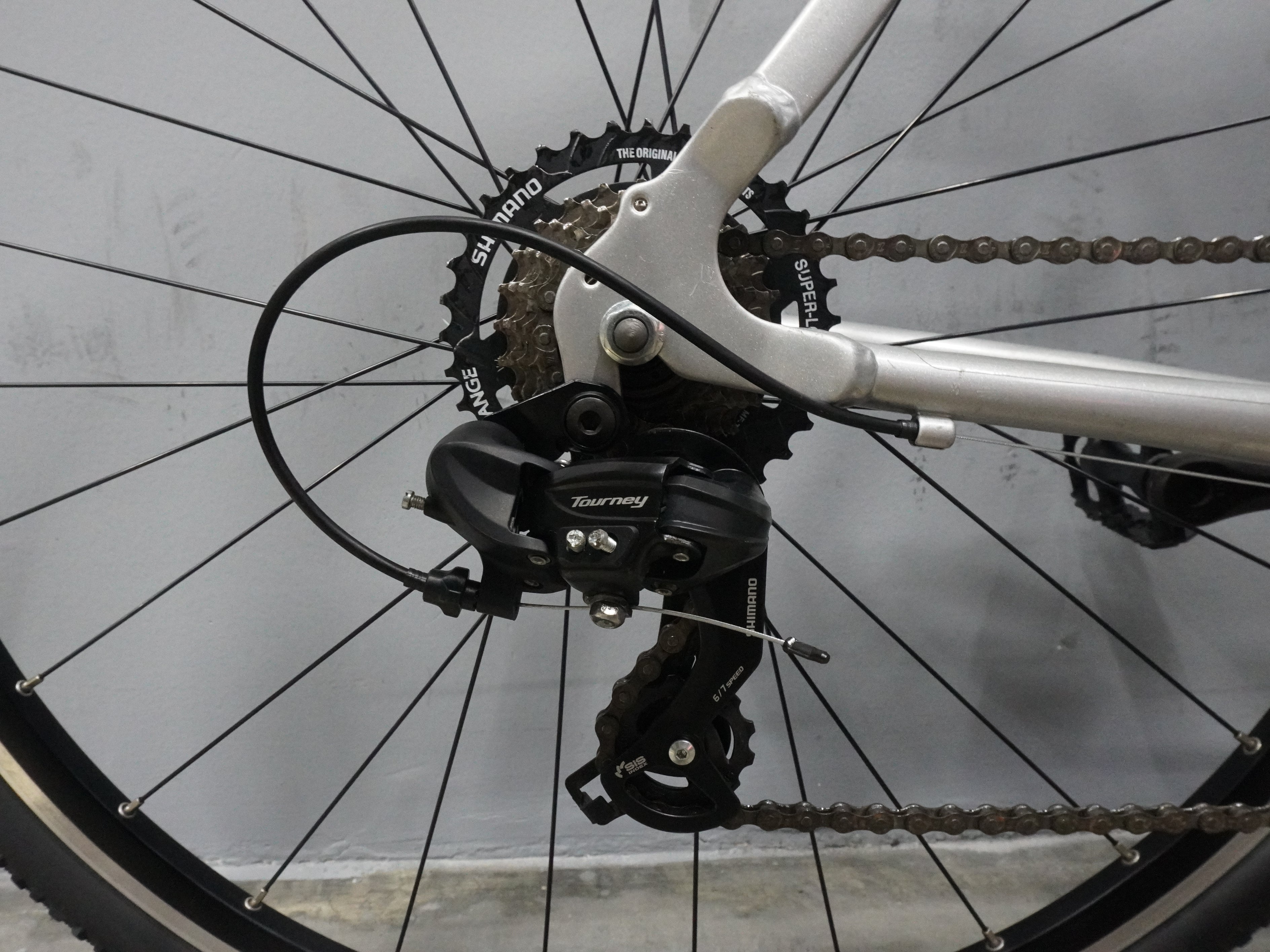 B'twin Triban RC100 Gravel Bike