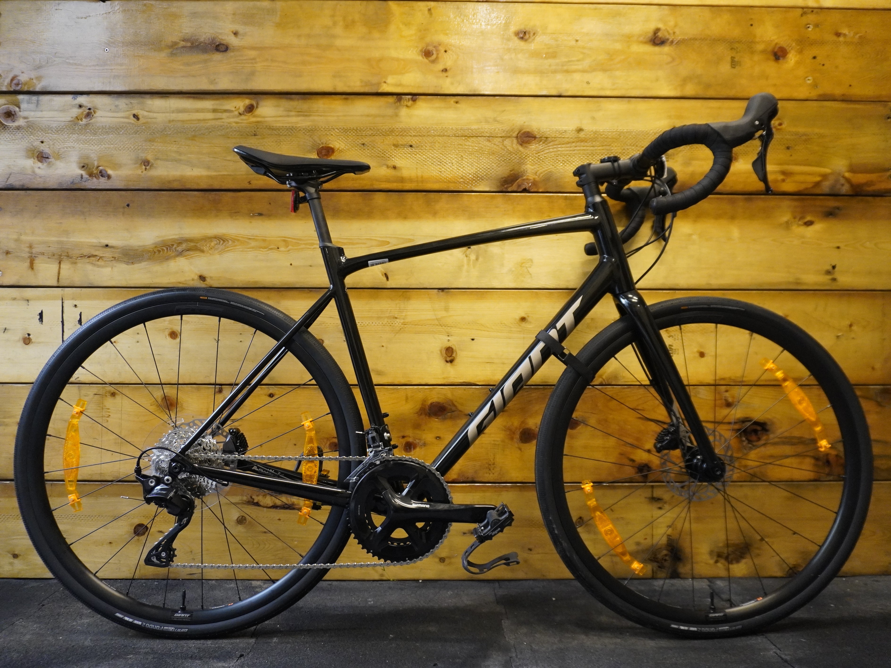 Giant Contend AR1 Road Bike