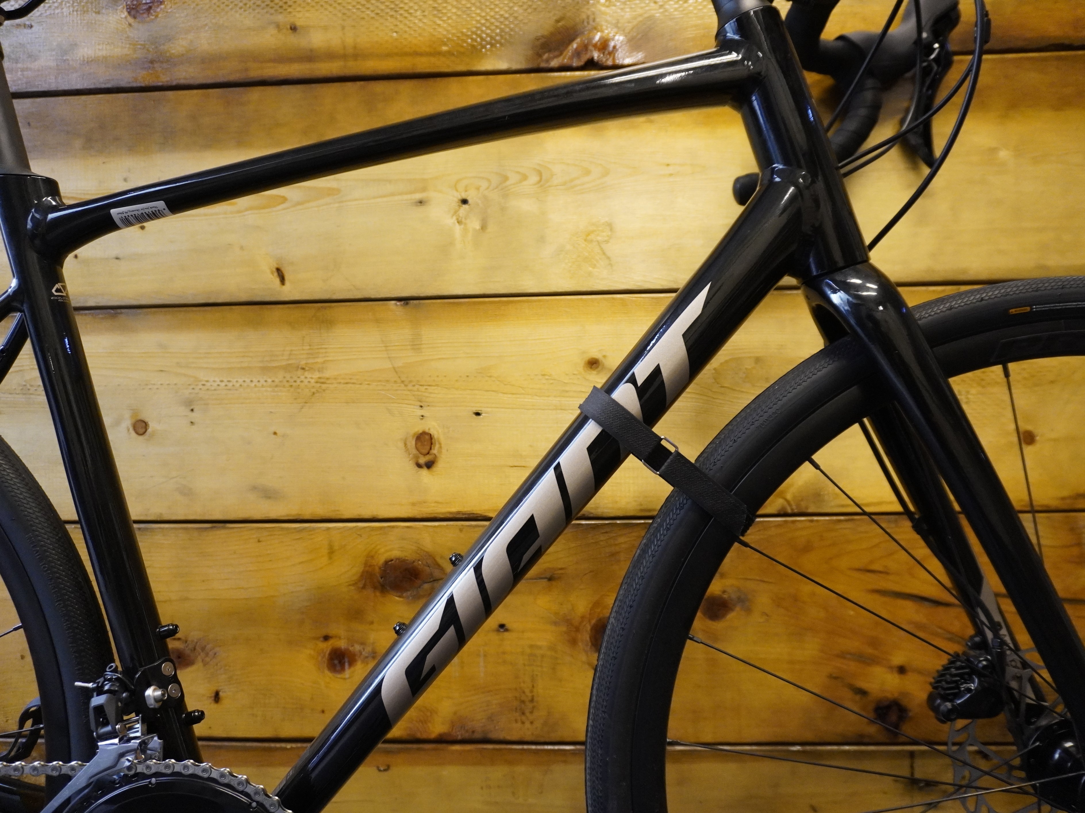Giant Contend AR1 Road Bike