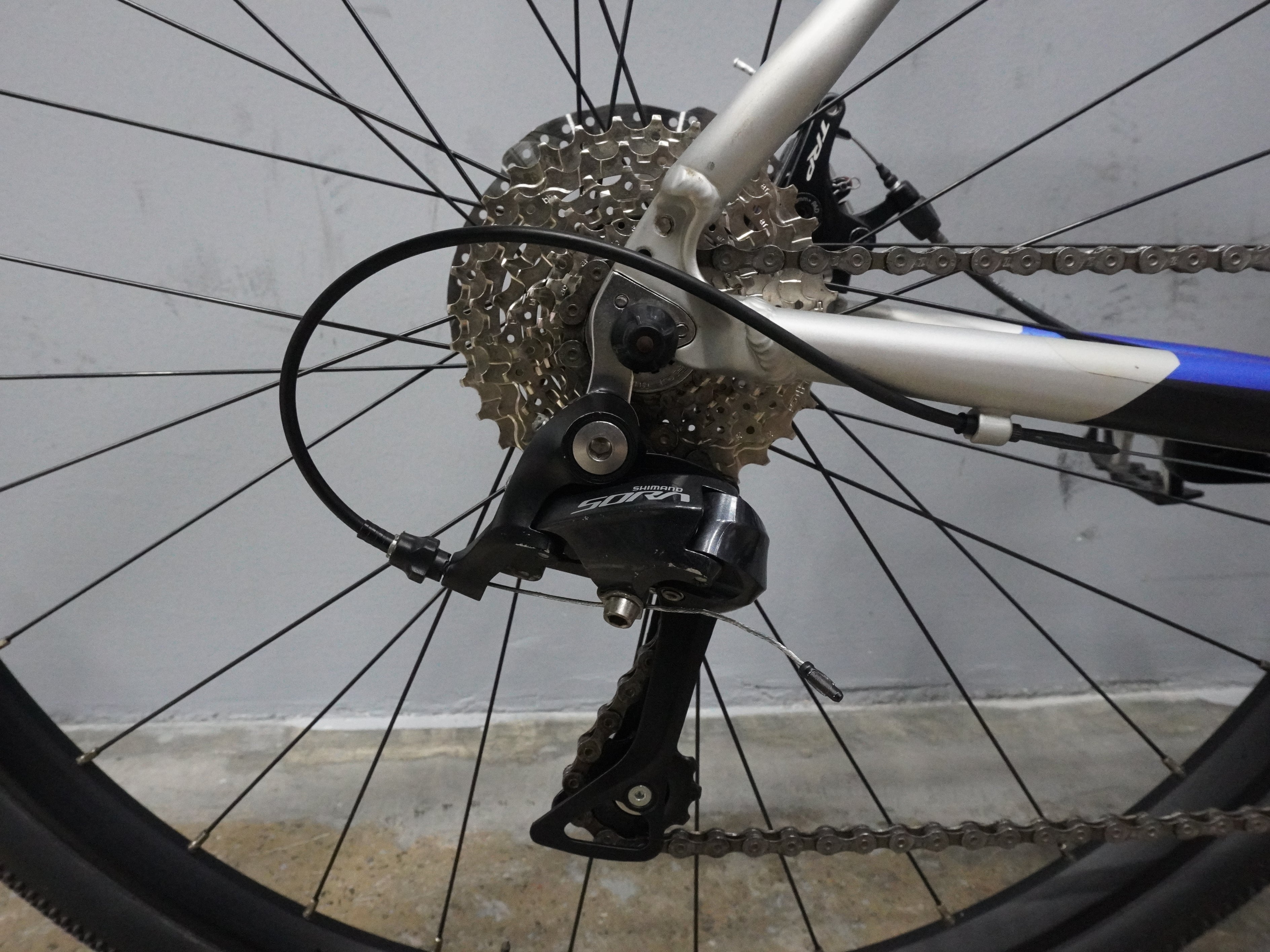 Boardman ADV 8.8 Gravel Bike