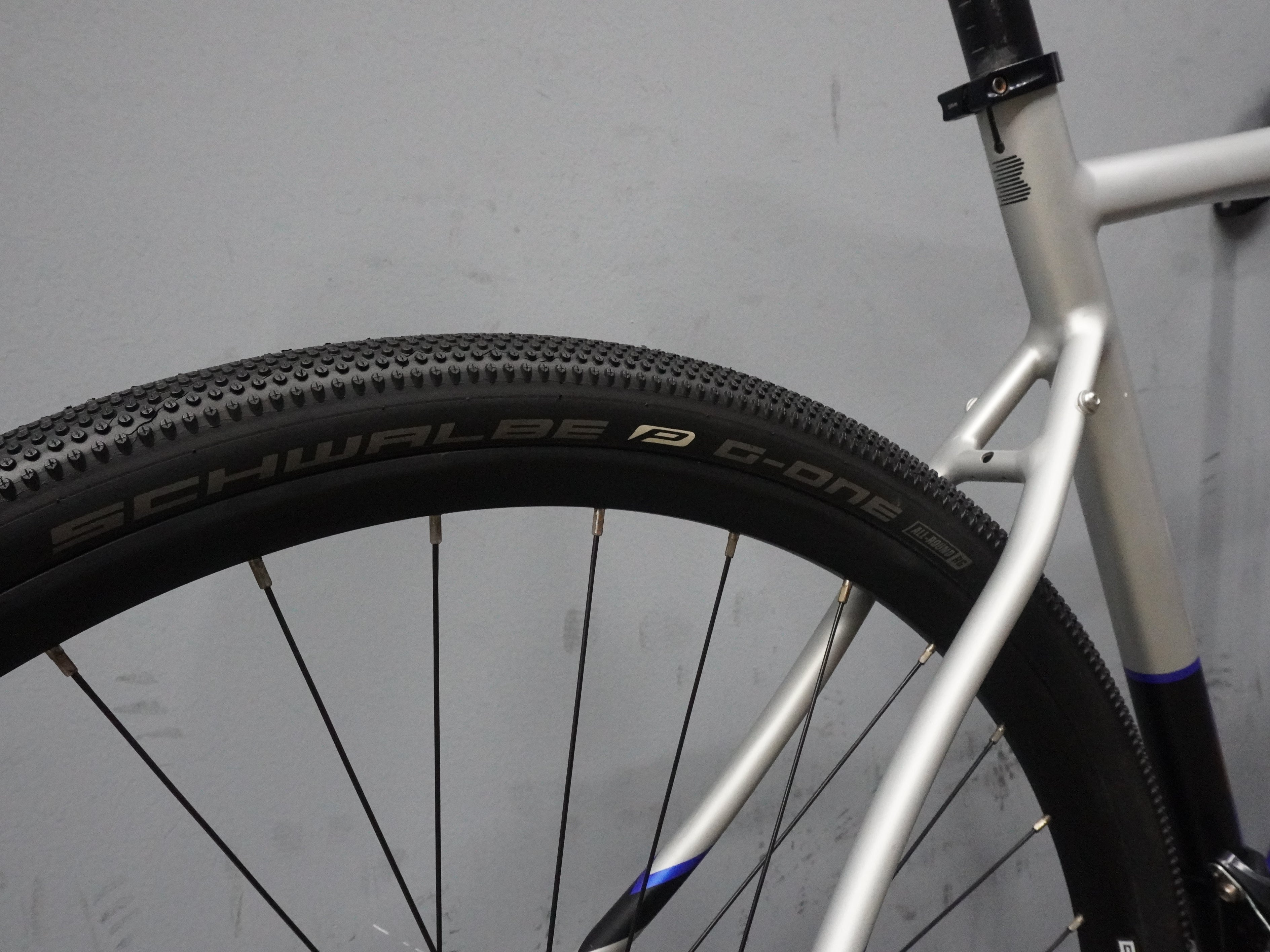 Boardman ADV 8.8 Gravel Bike