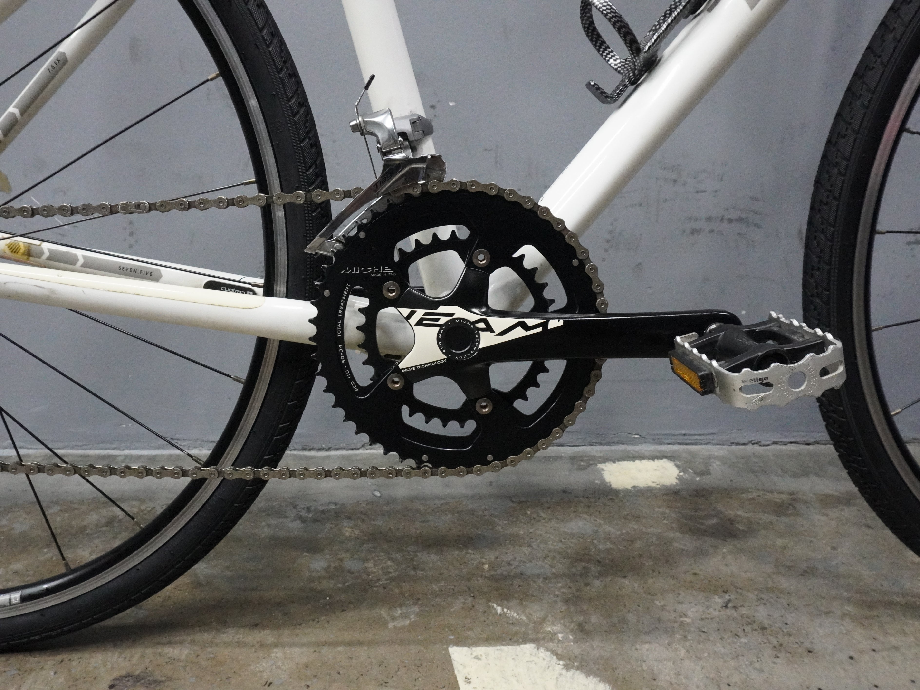 Trek FX 7.5 Hybrid Bike