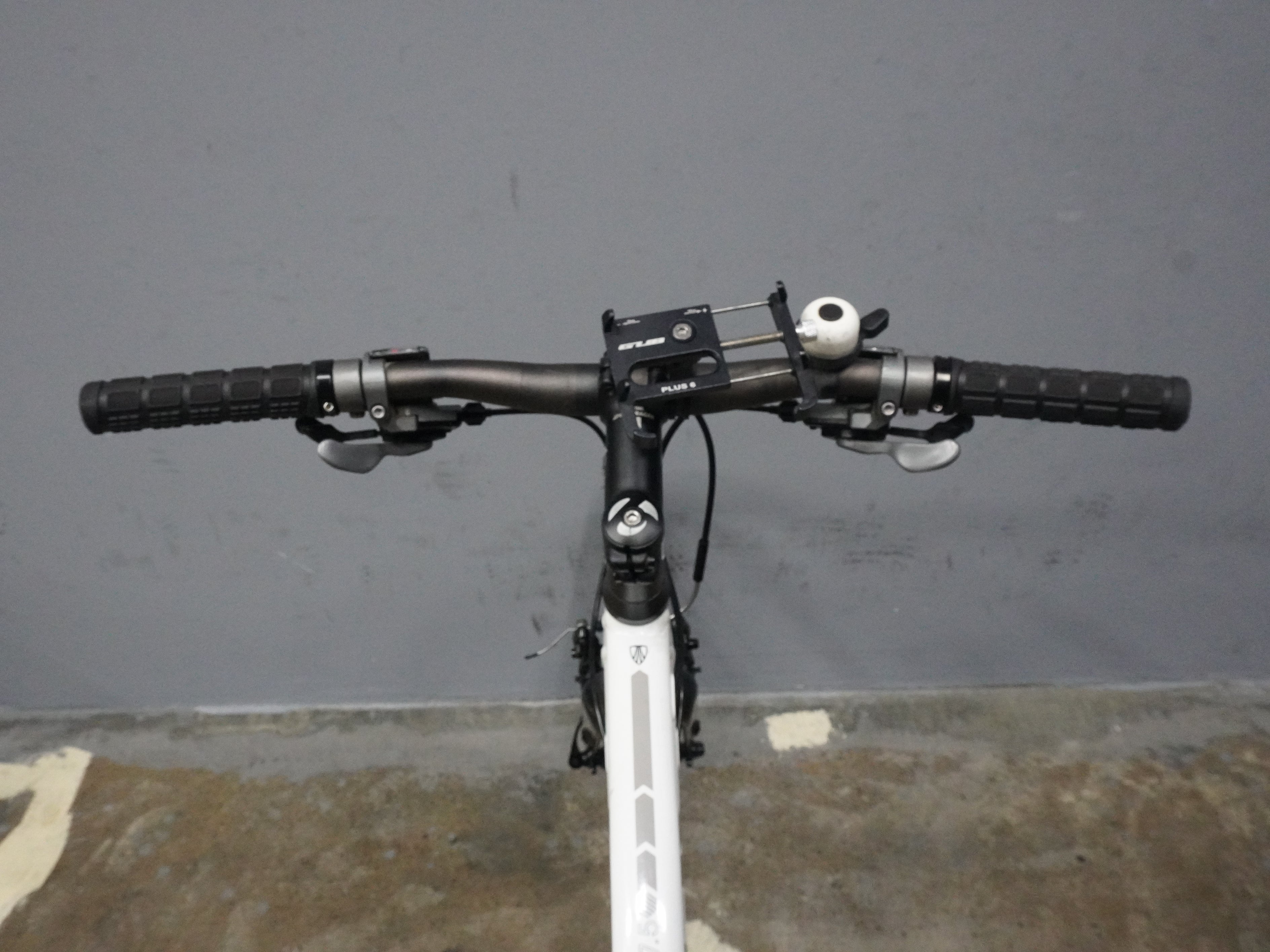 Trek FX 7.5 Hybrid Bike