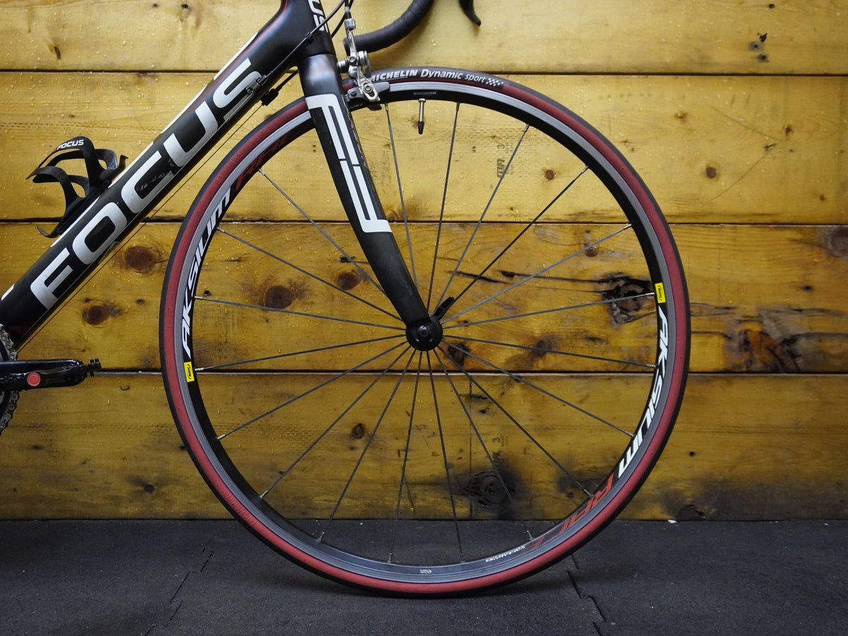 RENT Focus Cayo Expert Road Bike