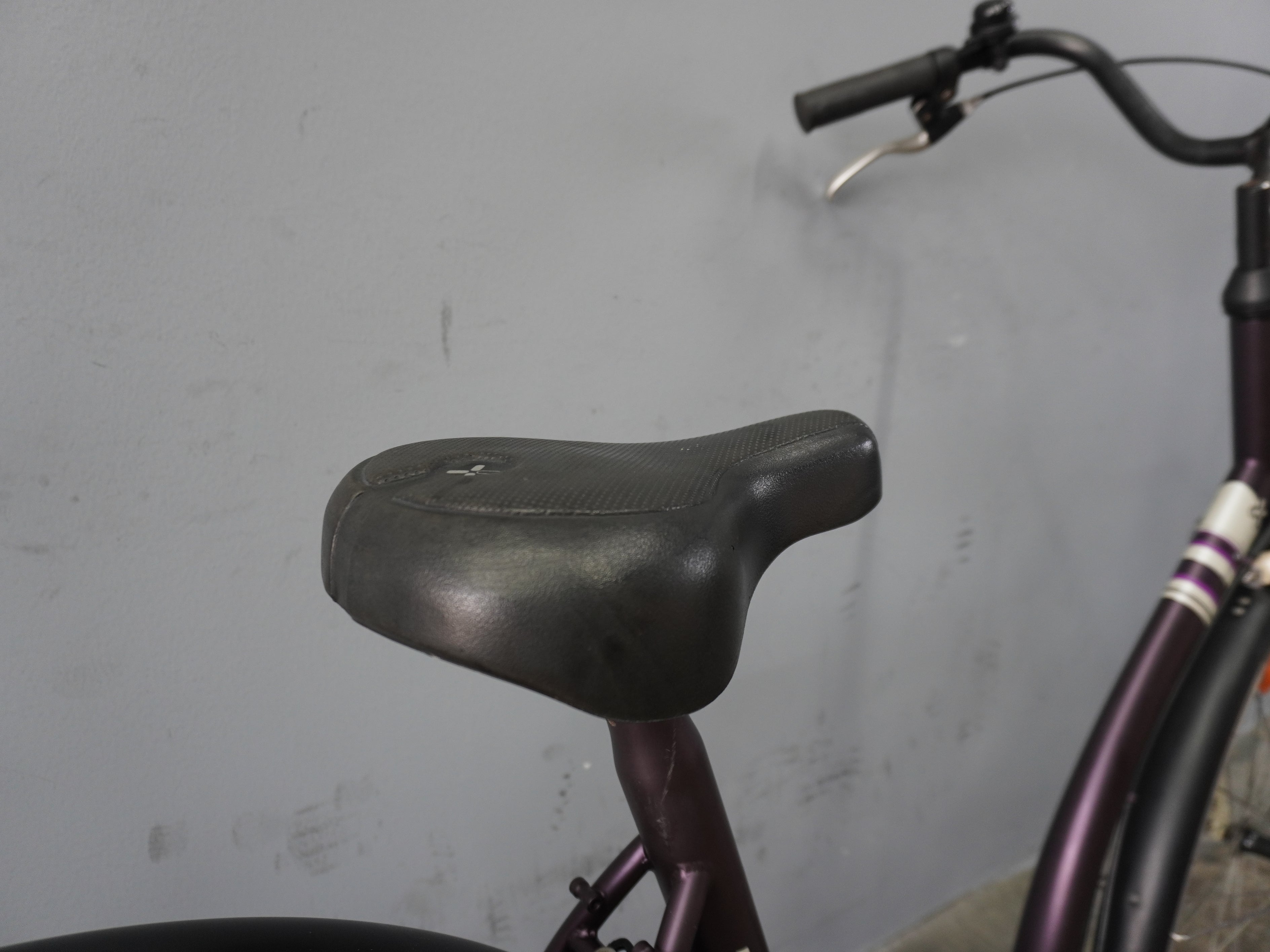 B'twin Elops 3 Cruiser Bike