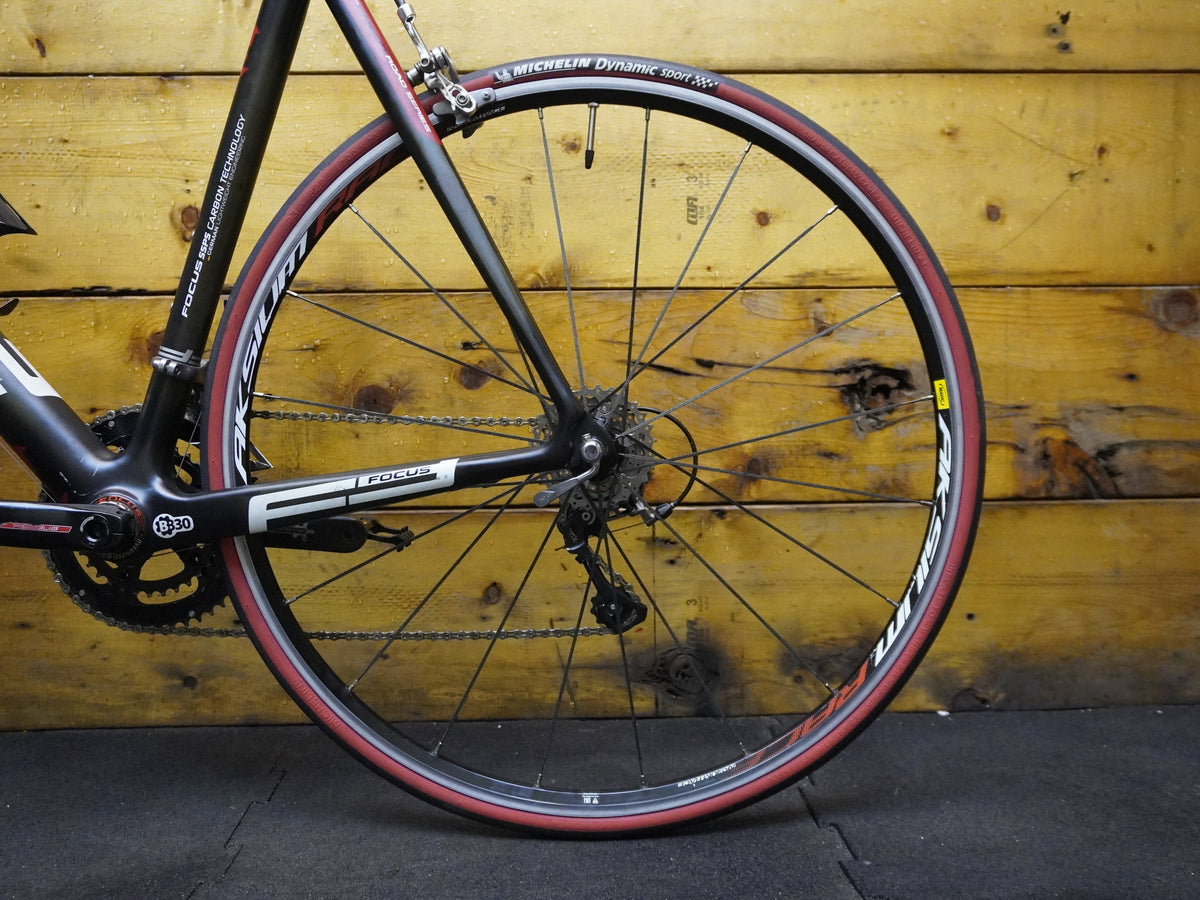 RENT Focus Cayo Expert Road Bike