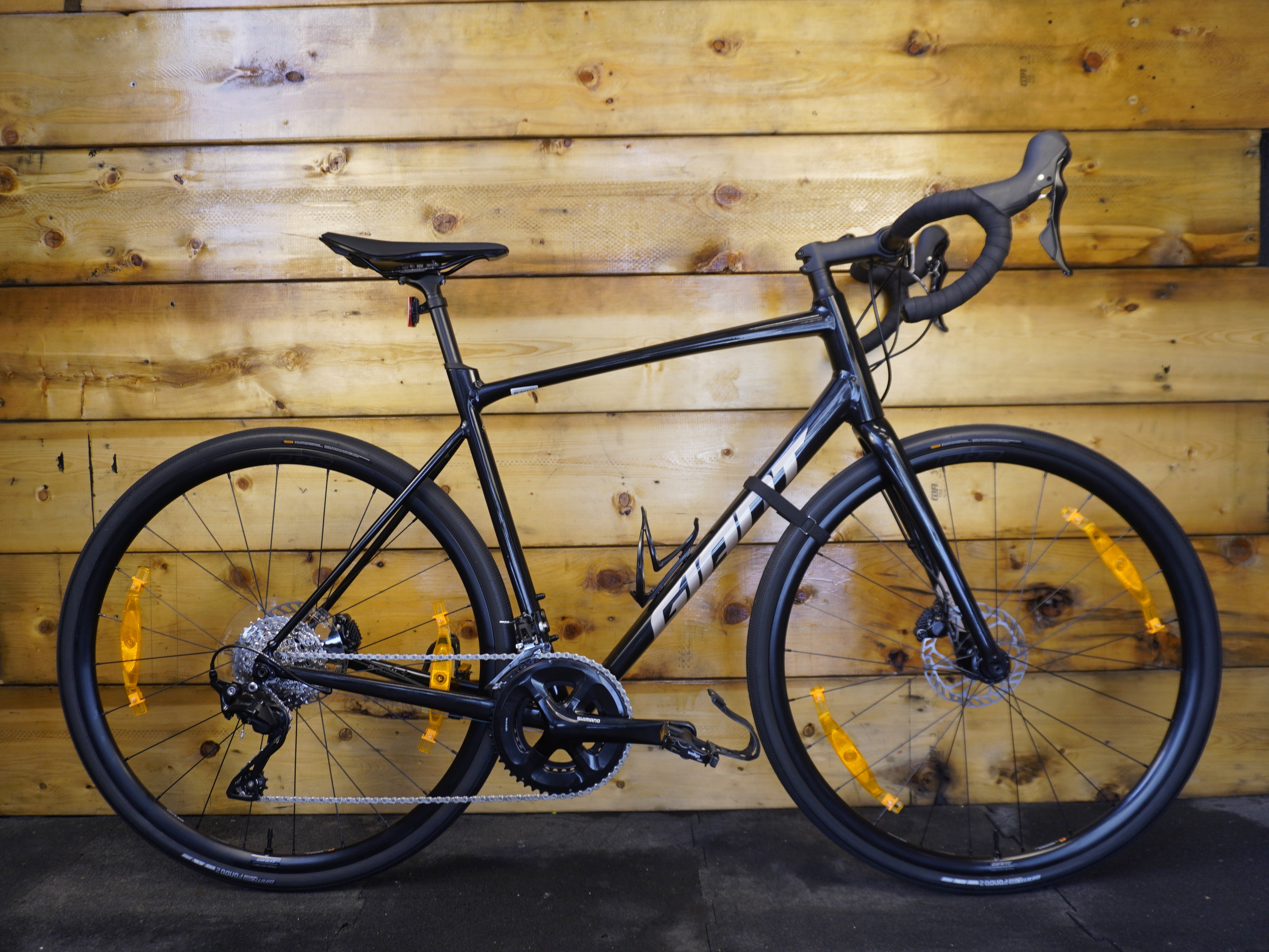 Giant Contend AR1 Road Bike
