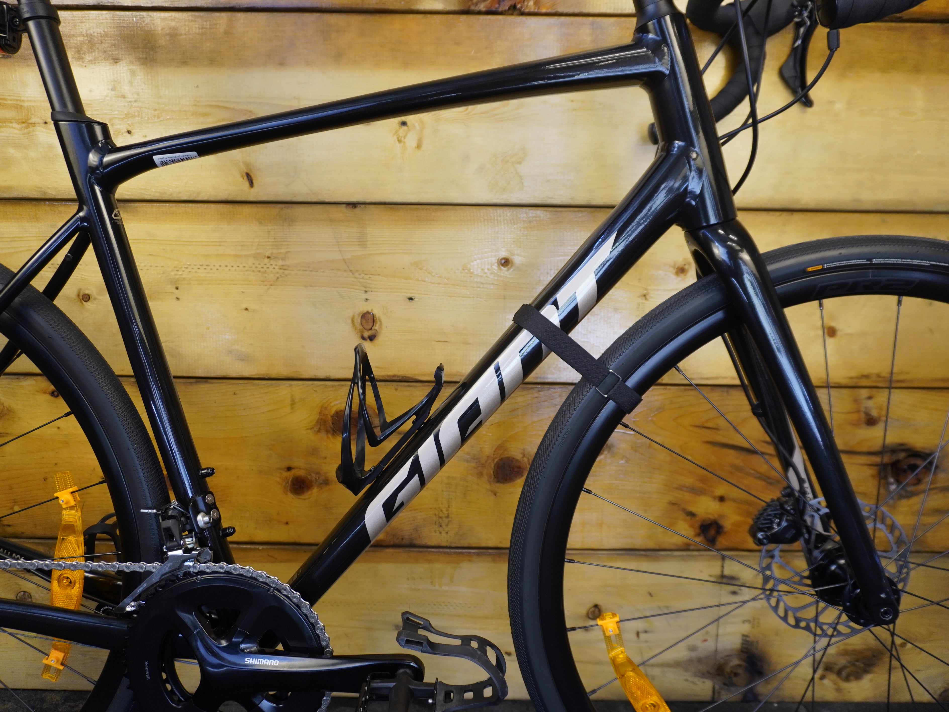 Giant Contend AR1 Road Bike