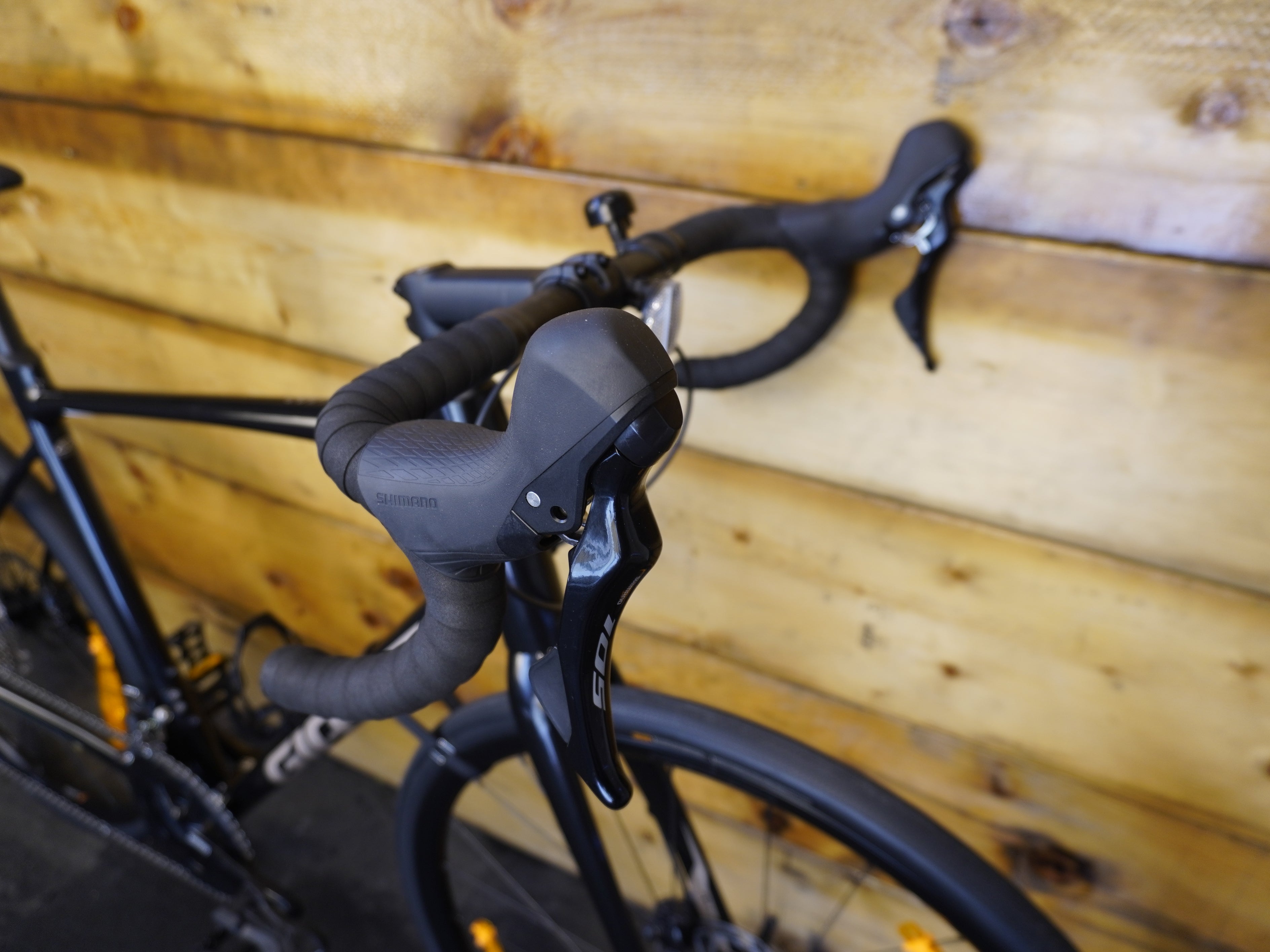 RENT Giant Contend AR1 Road Bike