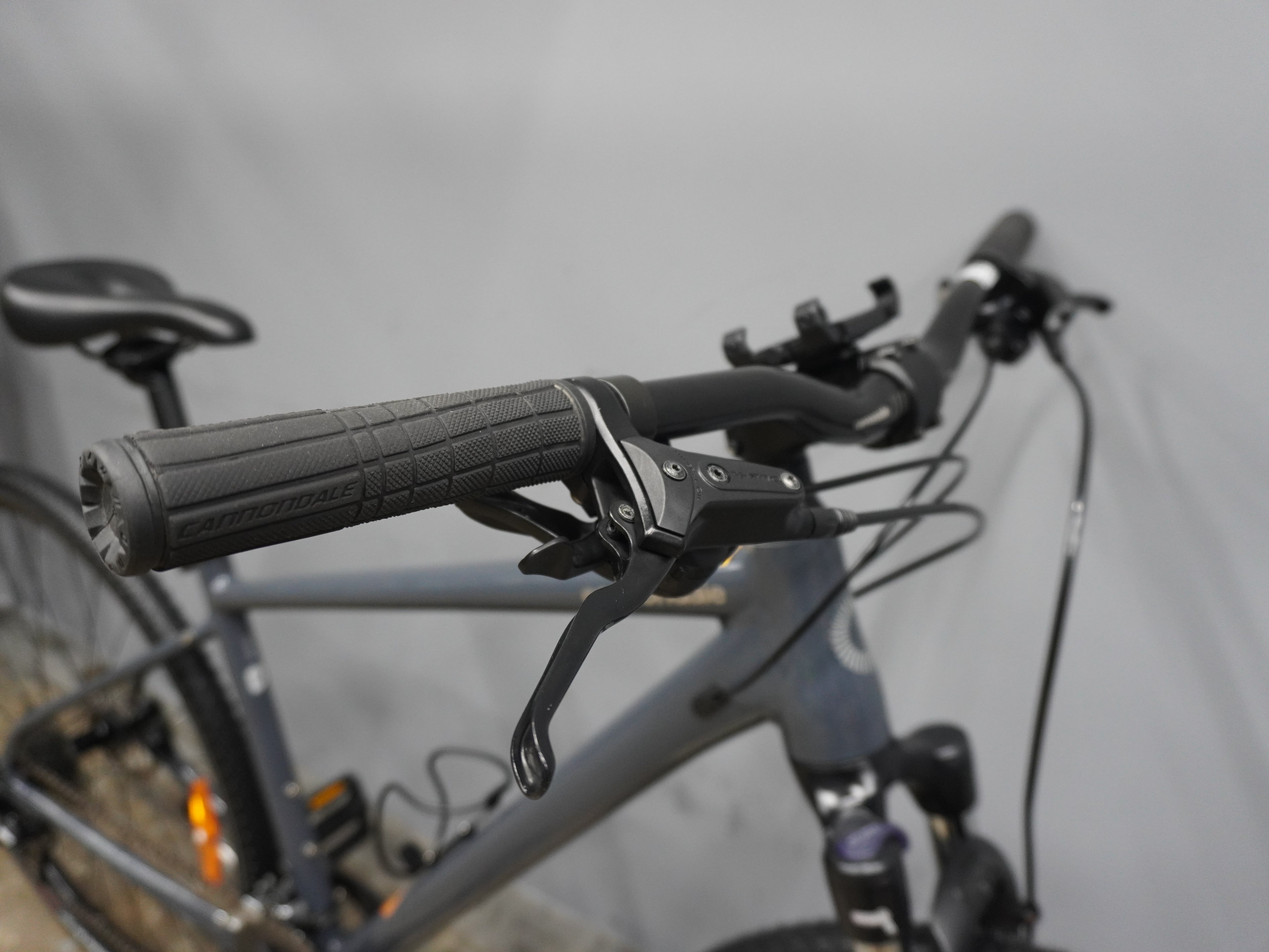 Cannondale Quick CX3 Mountain Bike