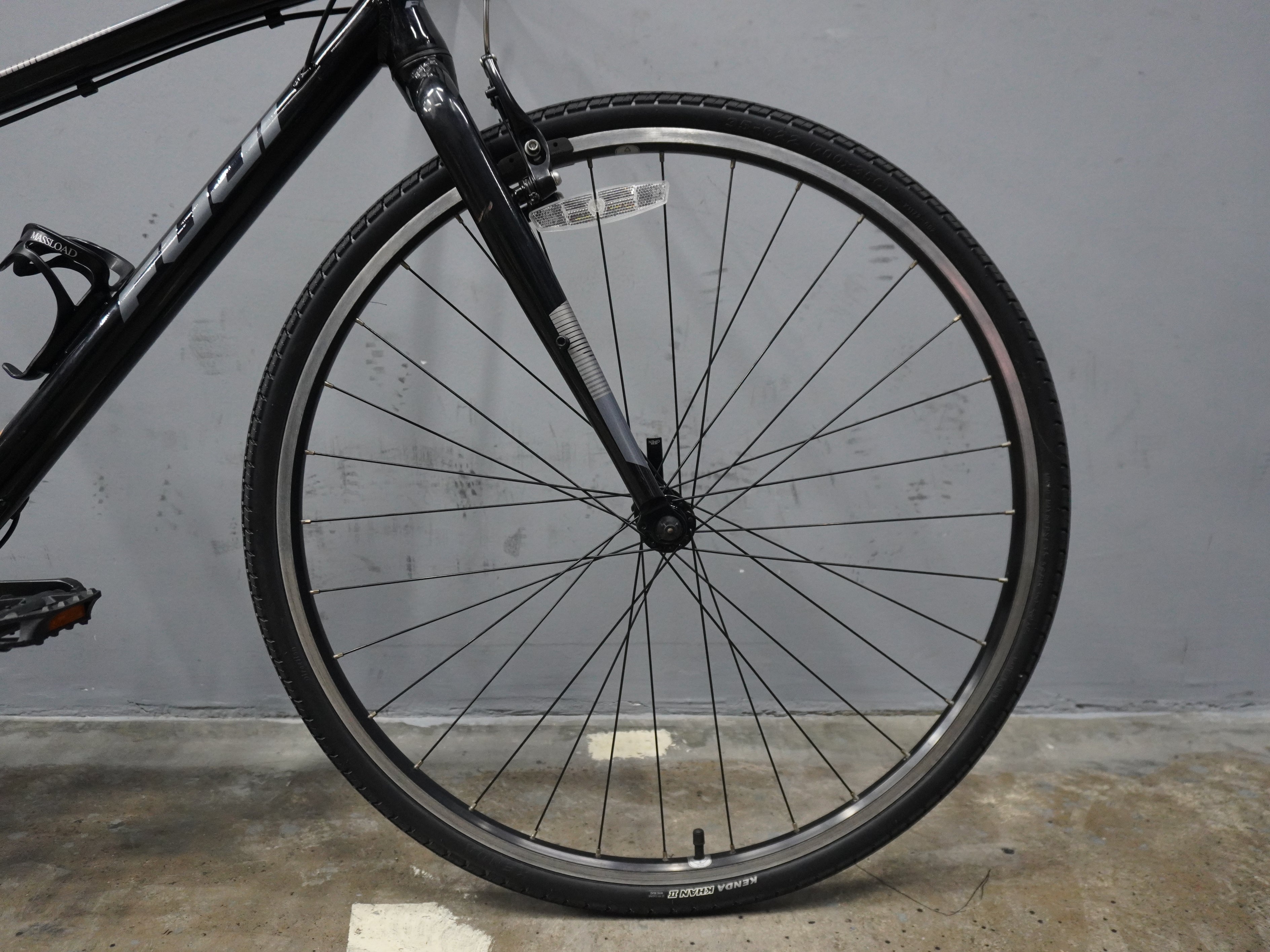 Fuji Absolute 2.1 Hybrid Bike