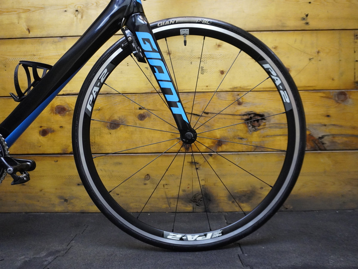Giant Propel Advanced 2 Road Bike