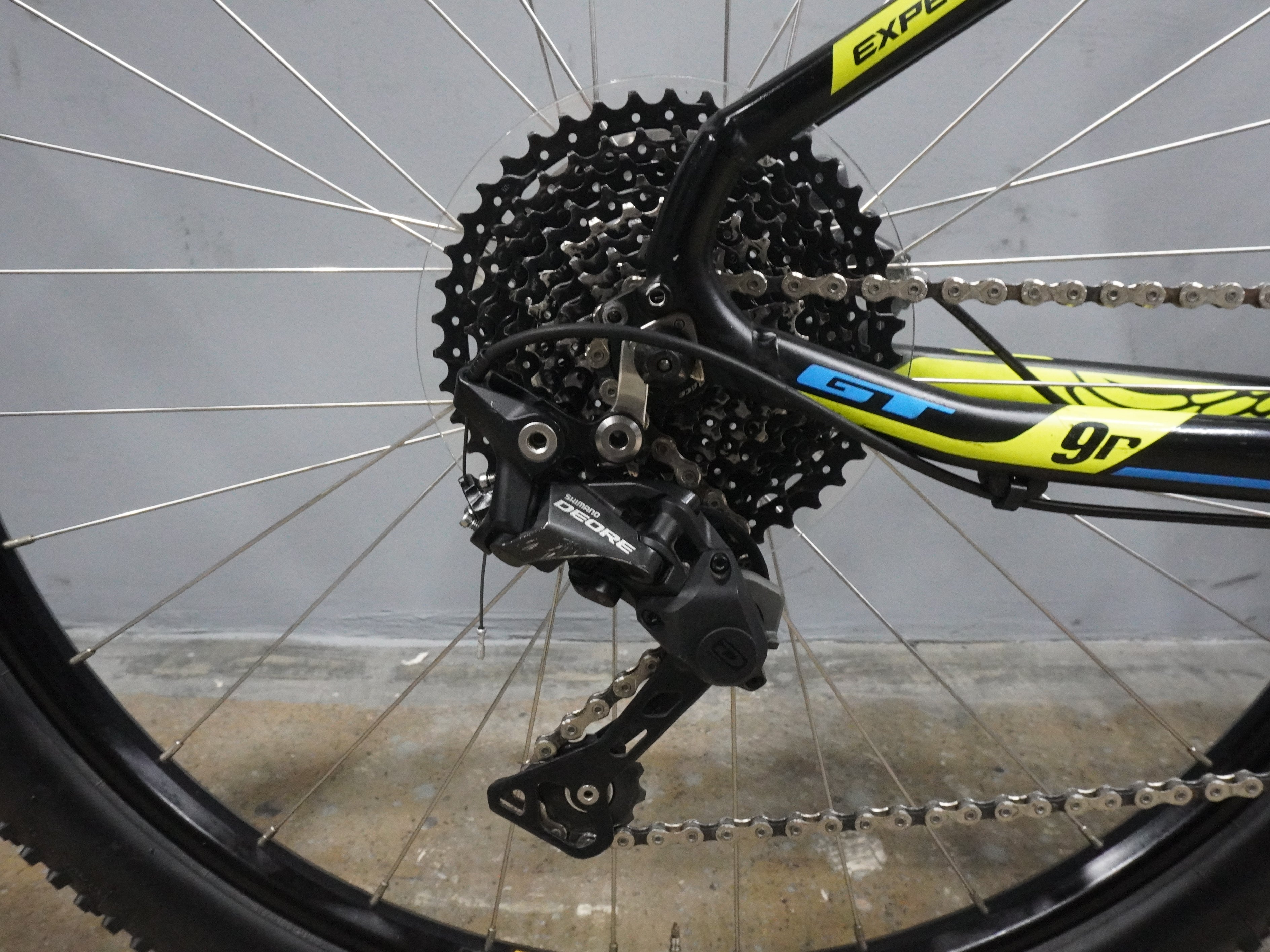 GT Avalanche Expert Mountain Bike