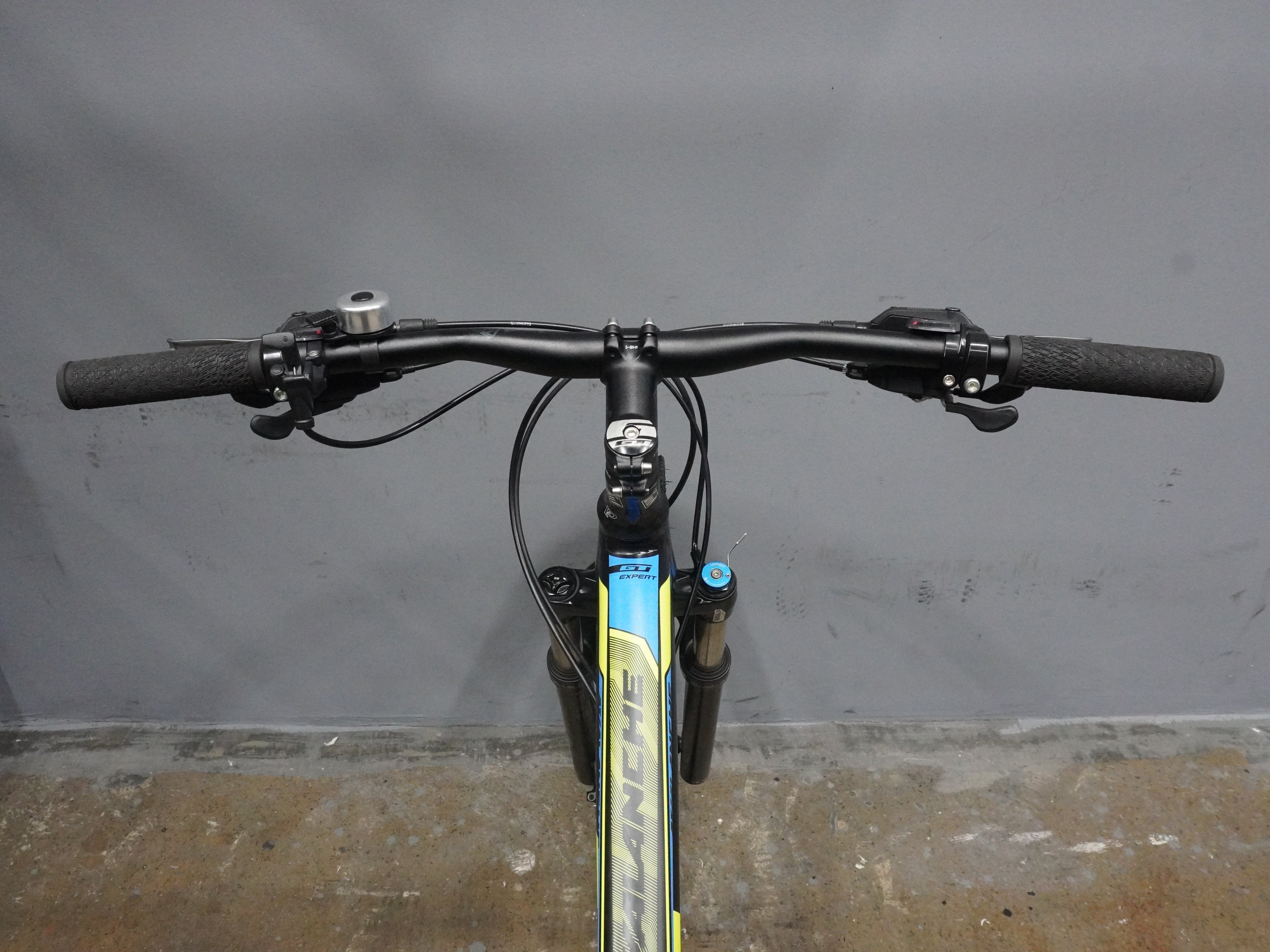 GT Avalanche Expert Mountain Bike