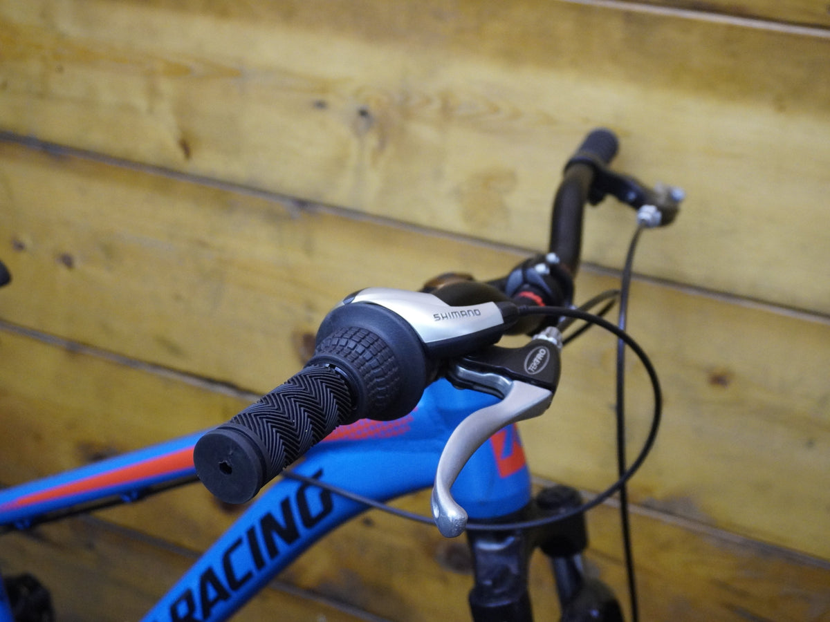 RENT Titan Racing Hades Kids Mountain Bike