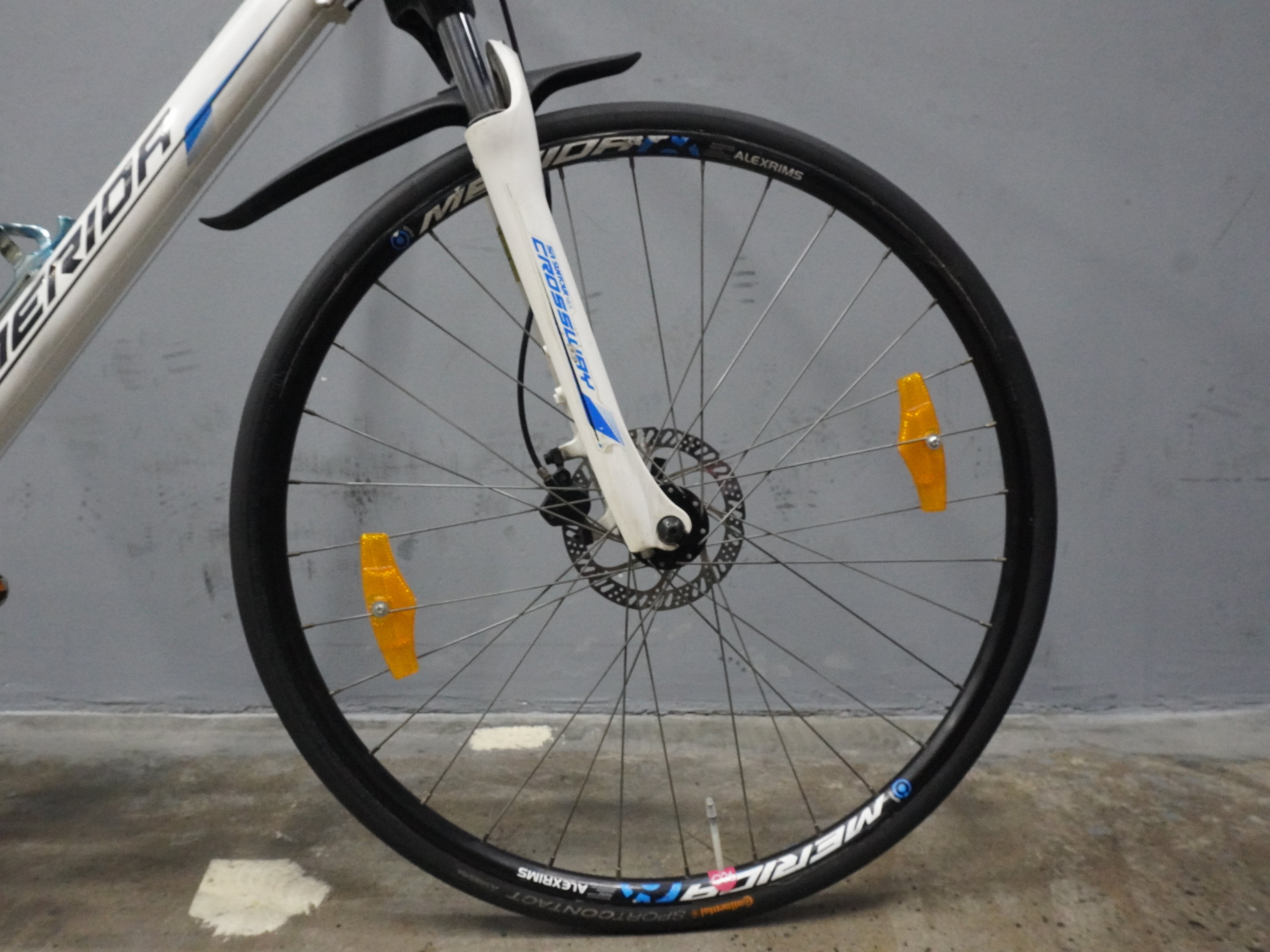 Merida Crossway 20-D Mountain Bike