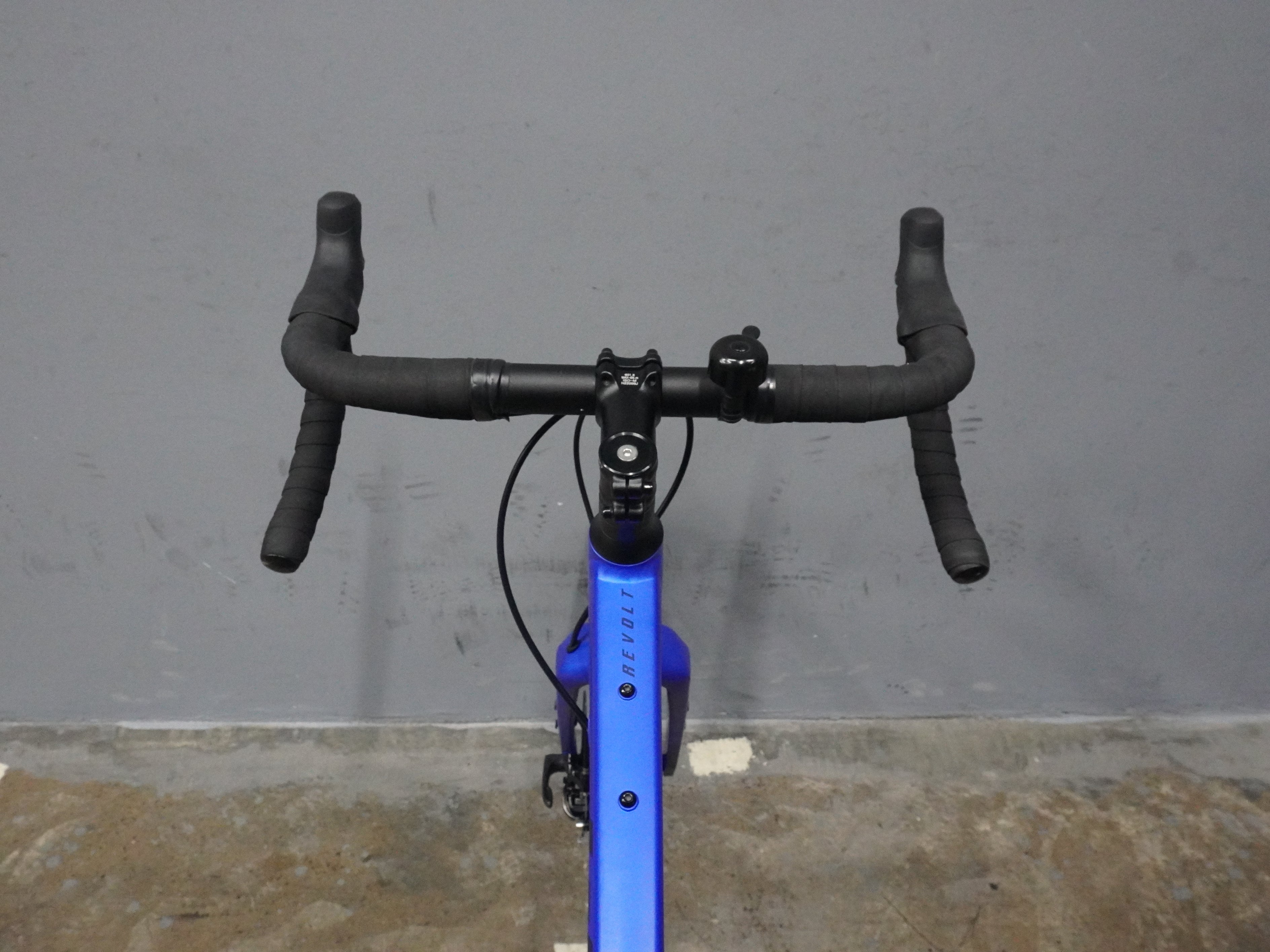 Giant Revolt 2 Gravel Bike