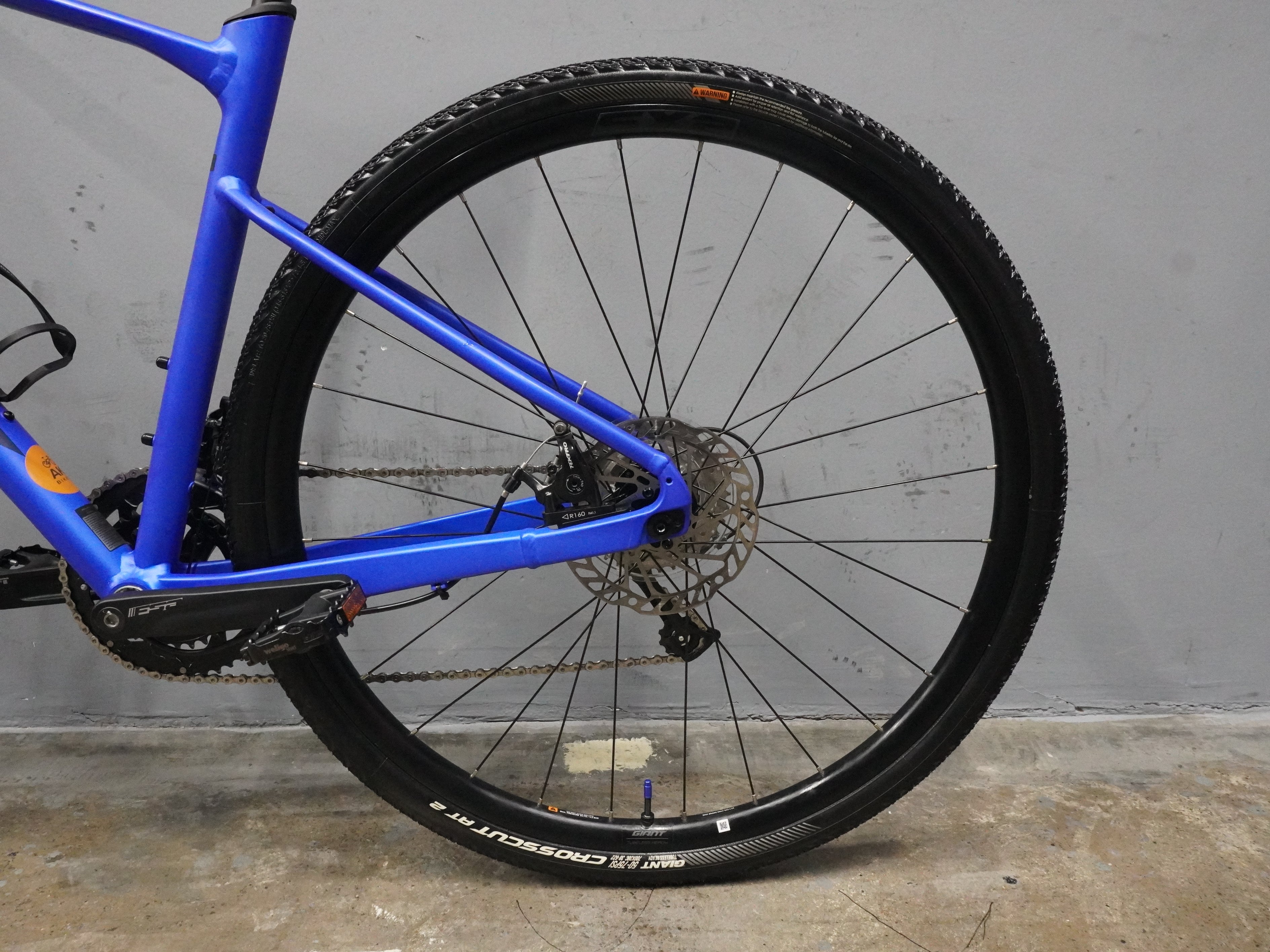 Giant Revolt 2 Gravel Bike