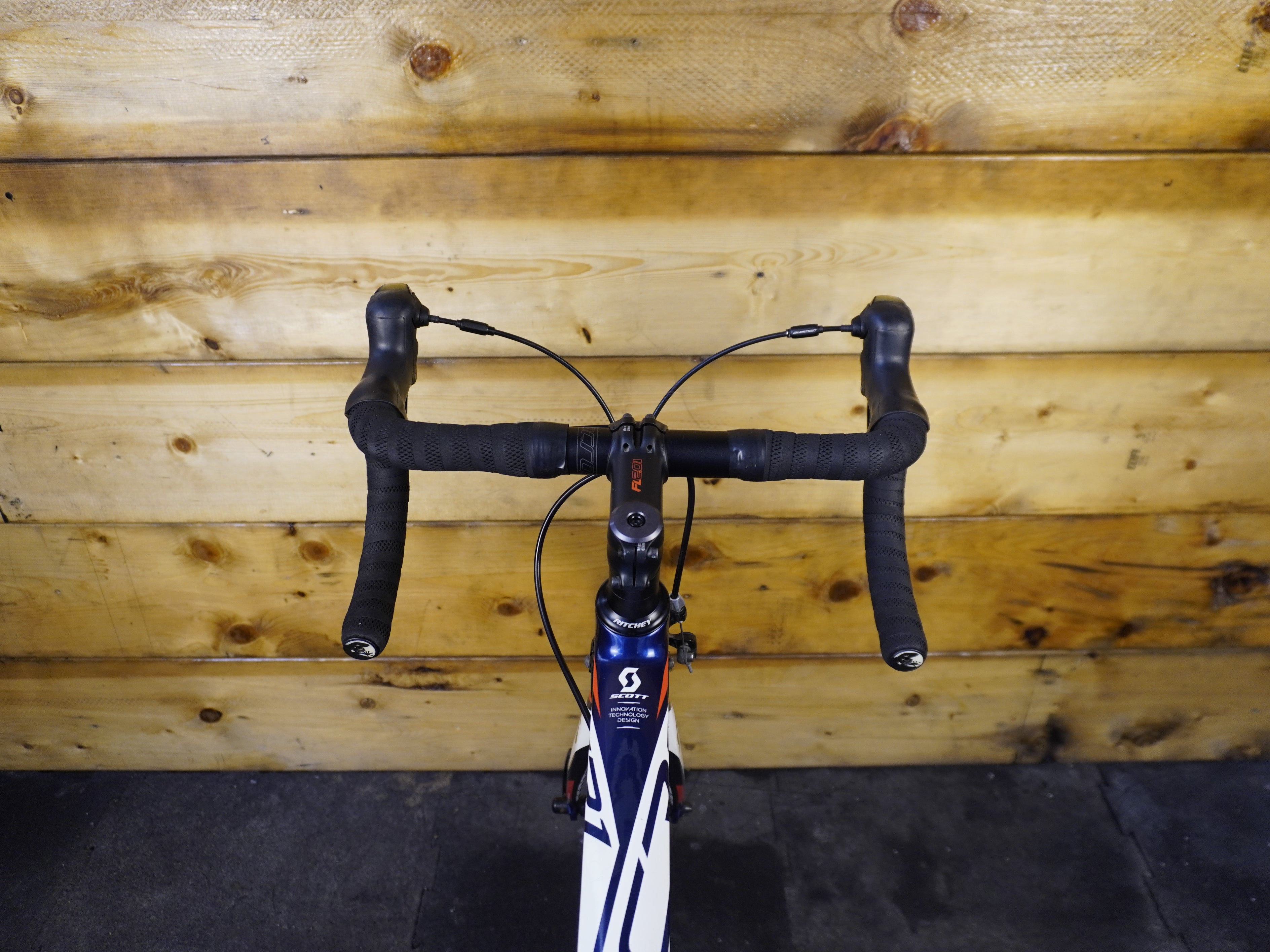 Scott CR1 30 Road Bike