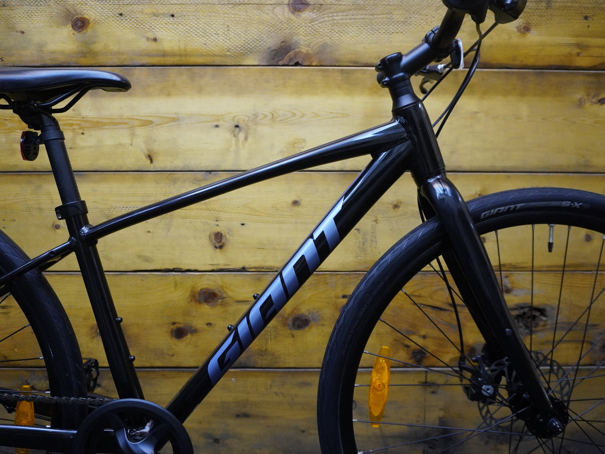 Giant Escape 4 Hybrid Bike