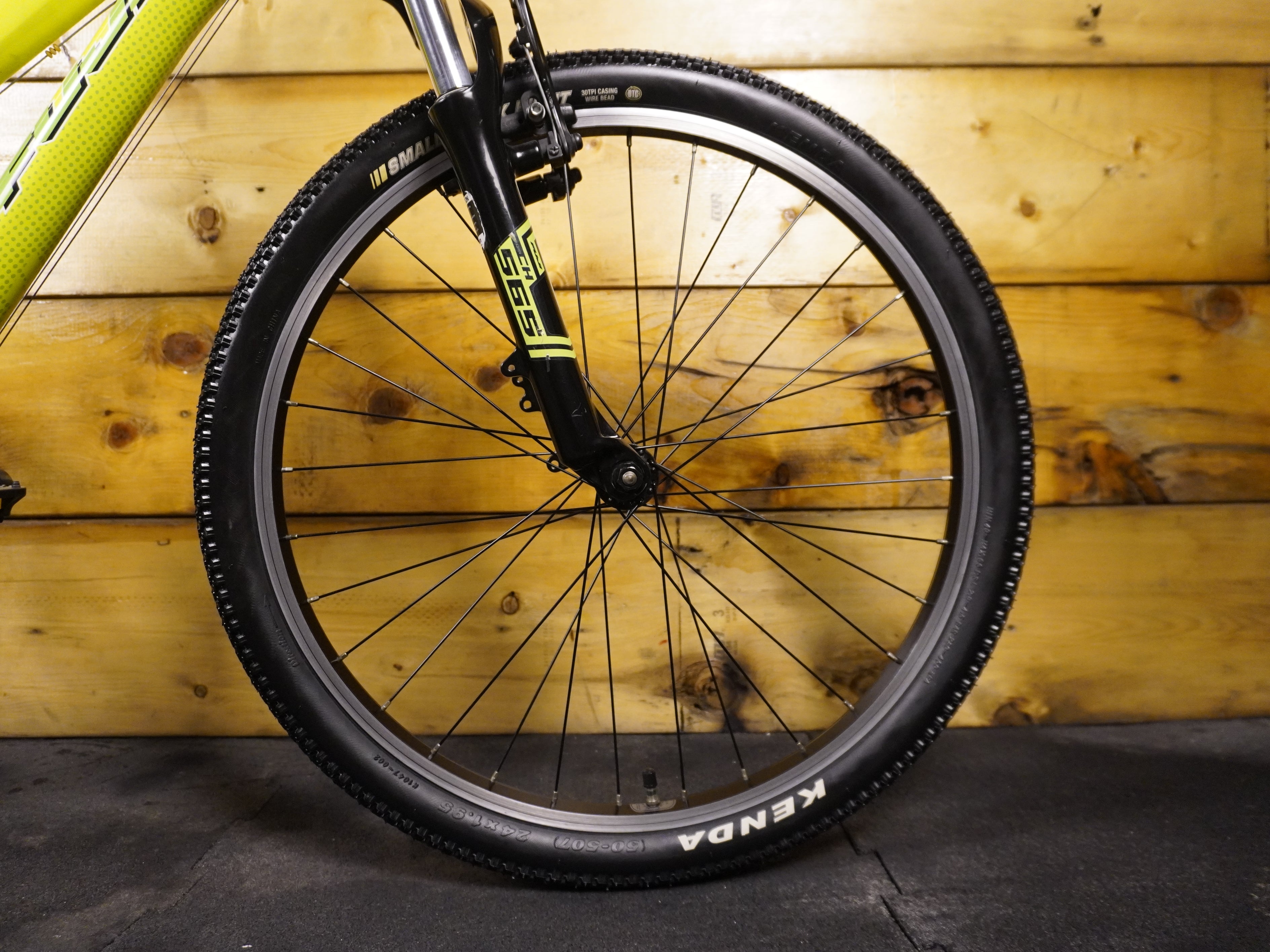 Fuji Dynamite Kids Bike