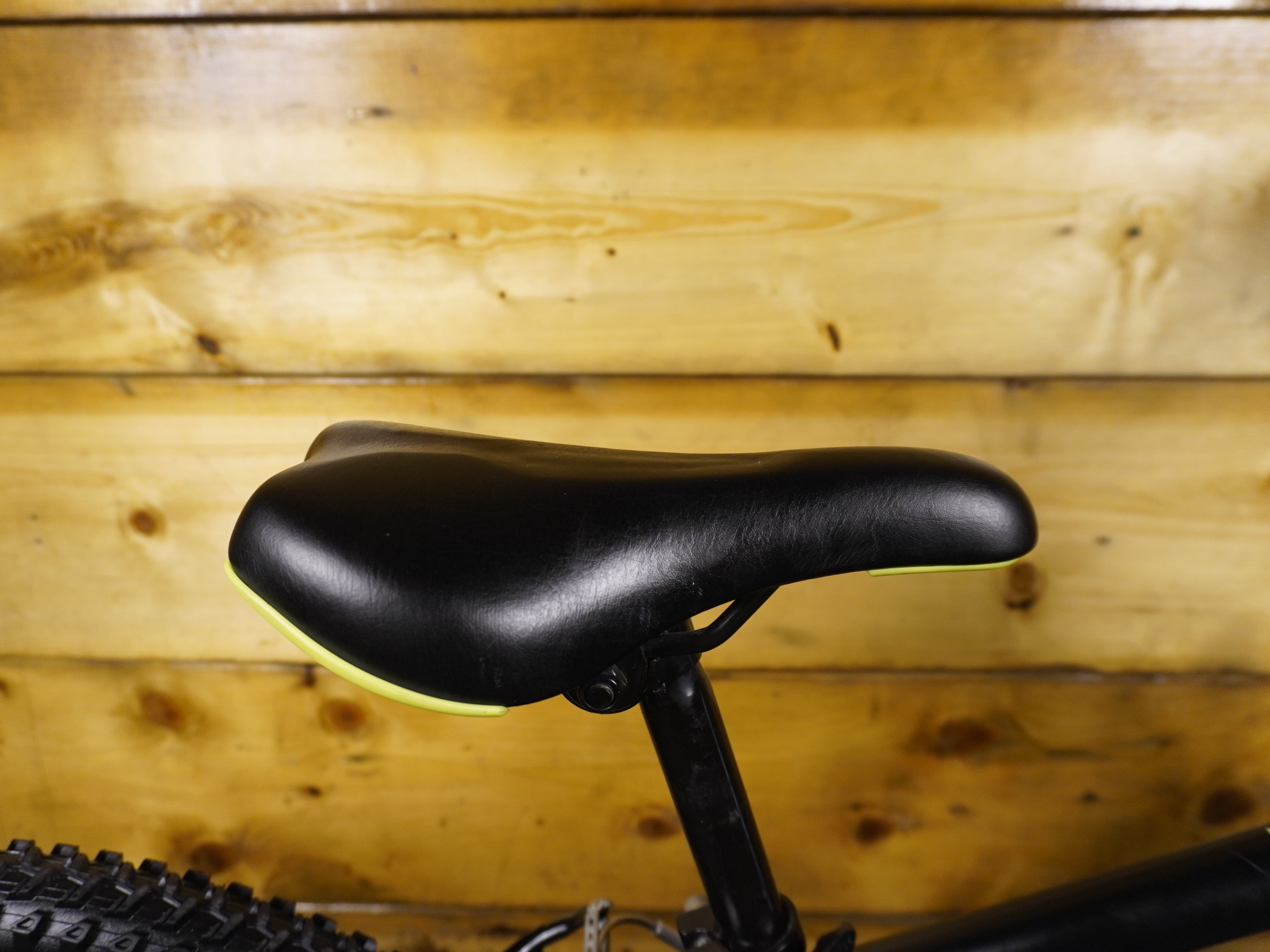 B'twin Rockrider ST-500 Kids Bike