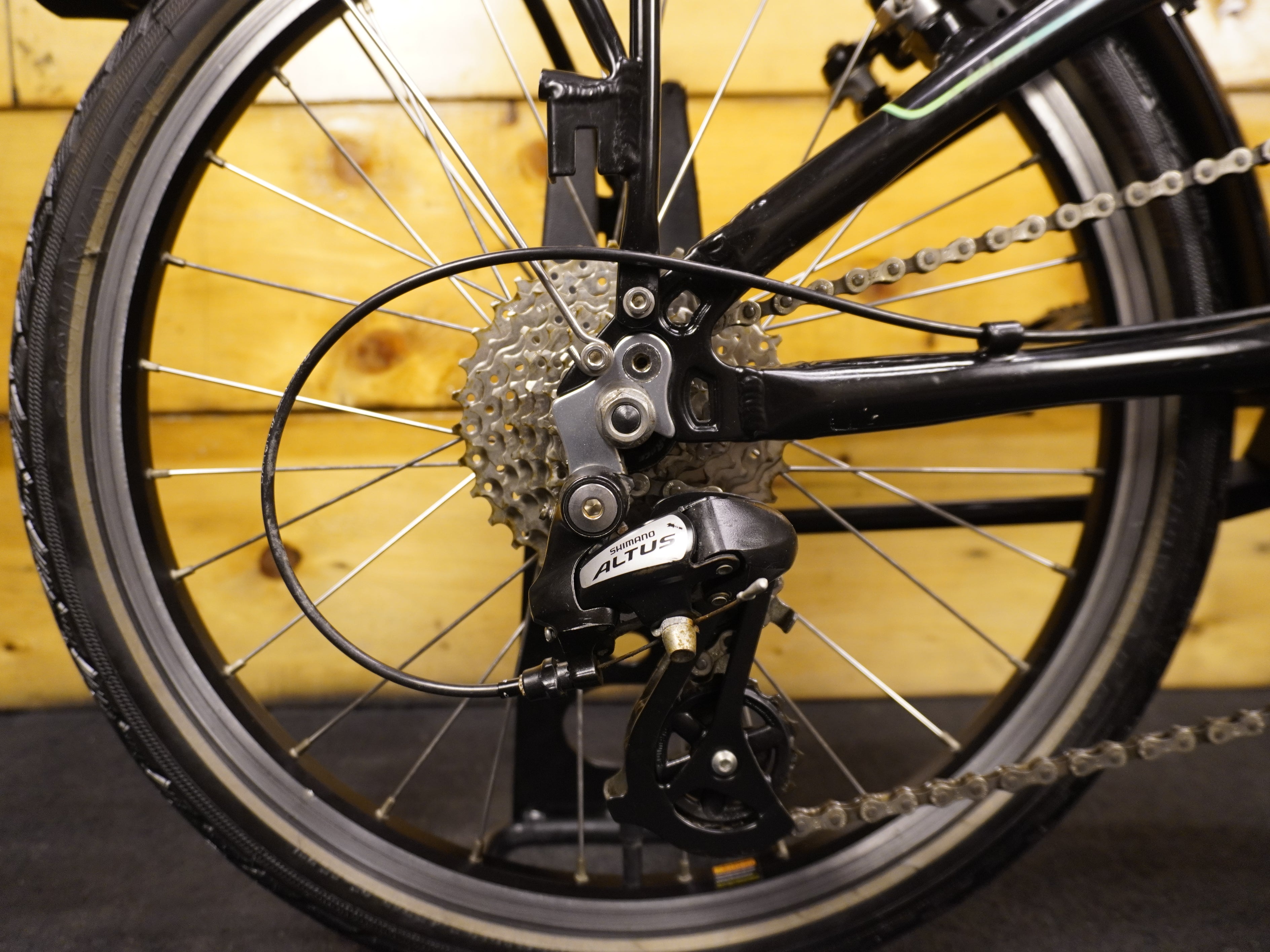 Dahon Mariner D8 Folding Bike