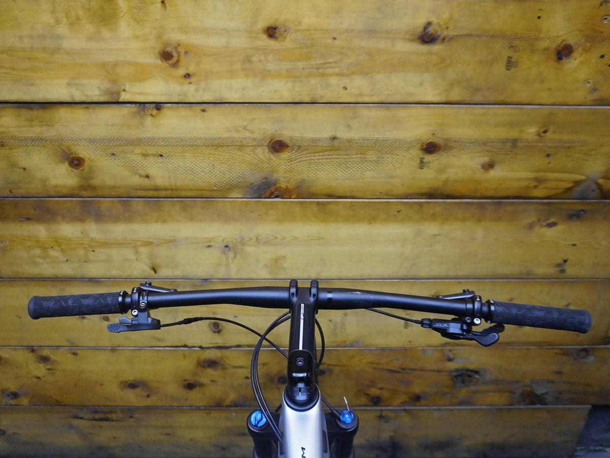 RENT Giant Anthem Advanced Pro 2 Mountain Bike