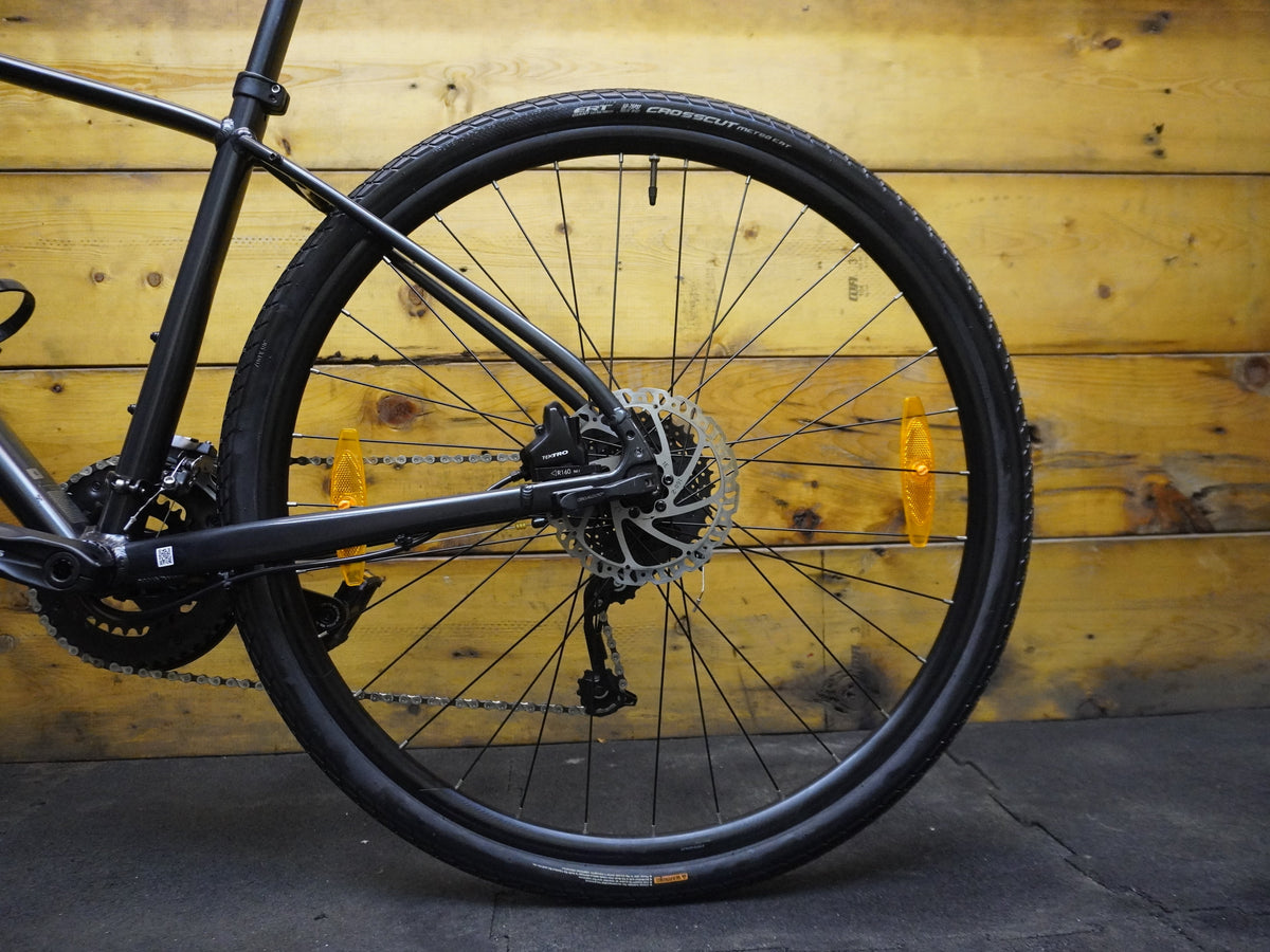 RENT Giant Escape 1 Hybrid Bike
