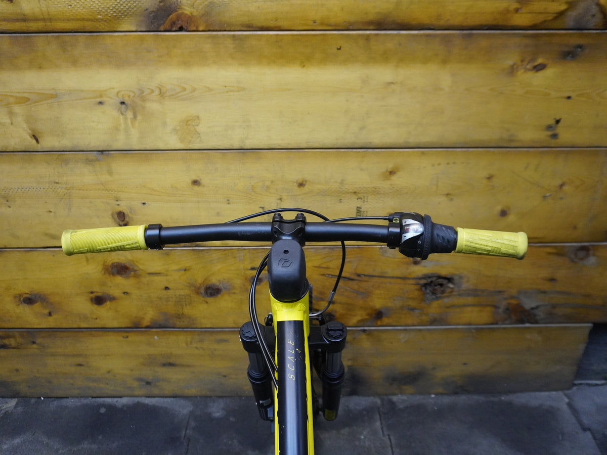 RENT Scott Scale 2 Kids Bike