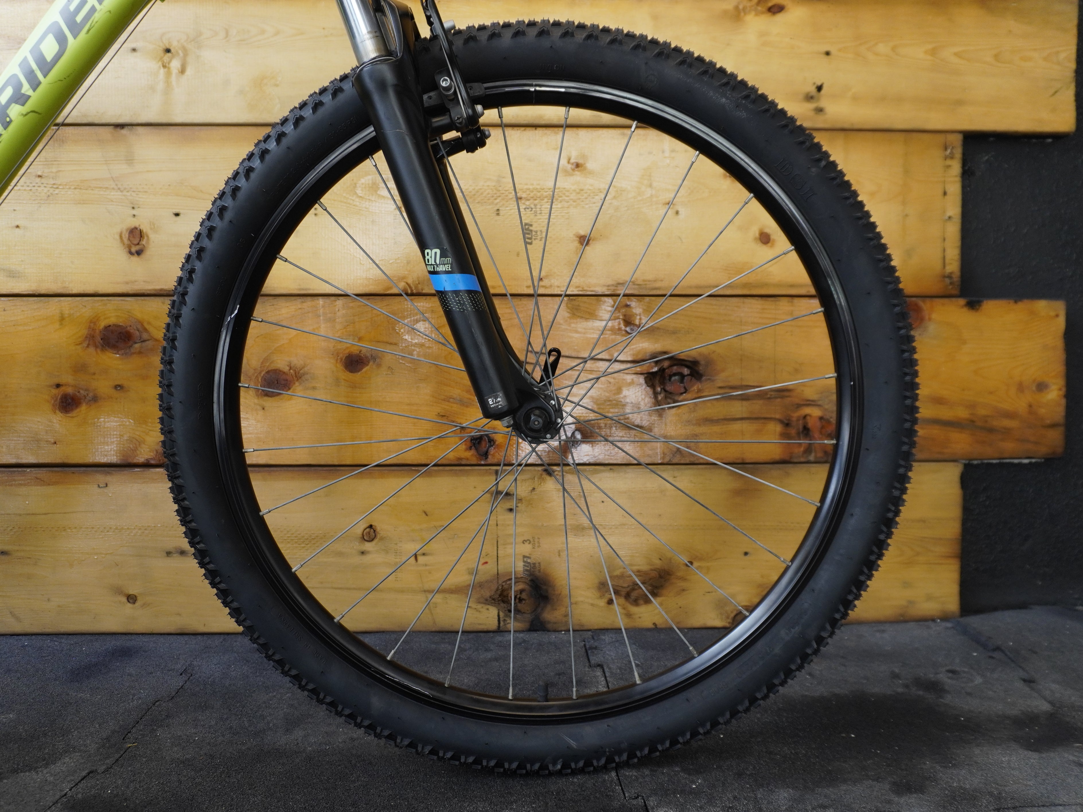 B'twin Rockrider ST-100 Mountain Bike