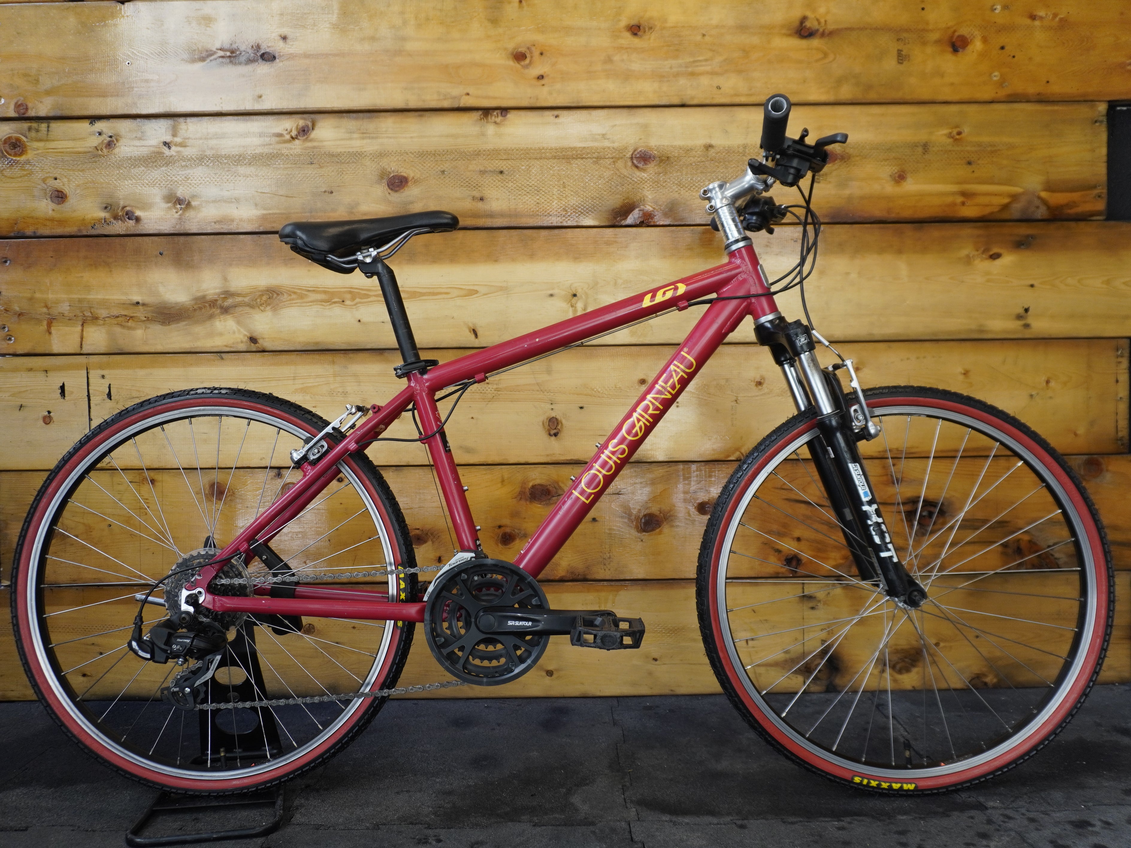 RENT Louis Garneau LG Hybrid Bike