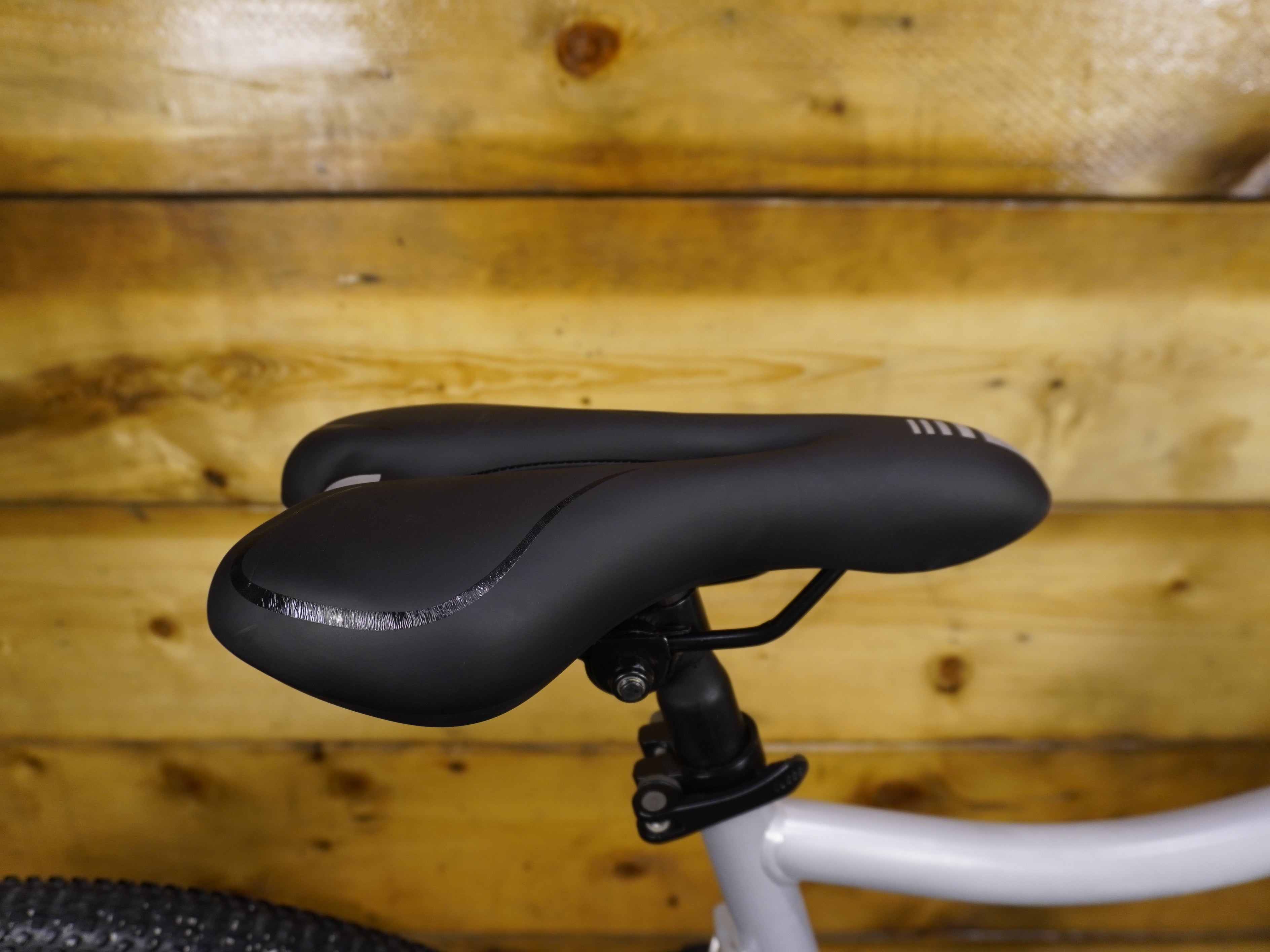 RENT B'twin Riverside 120 Hybrid Bike