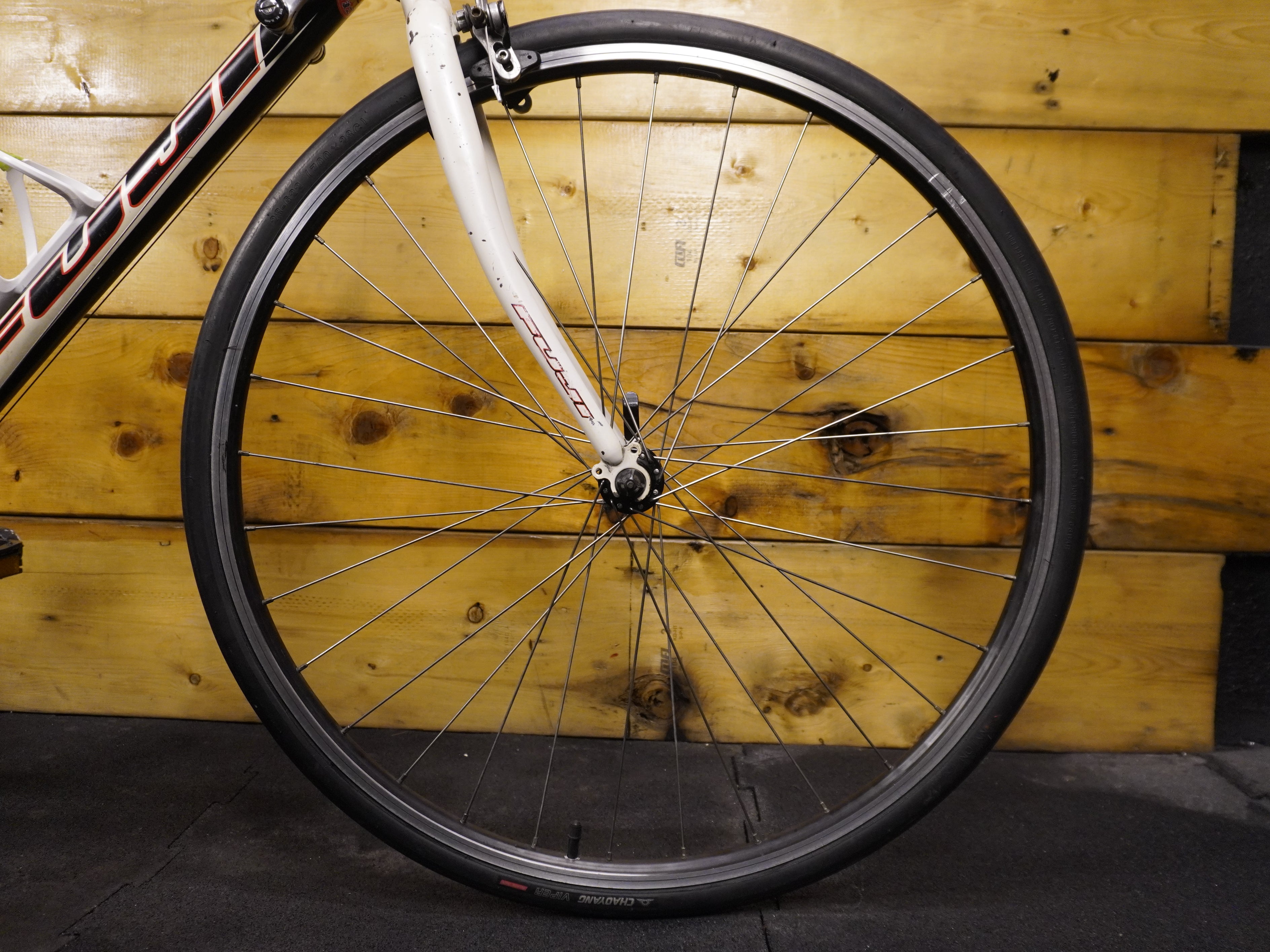 RENT Fuji Newest 4.0 Hybrid Bike