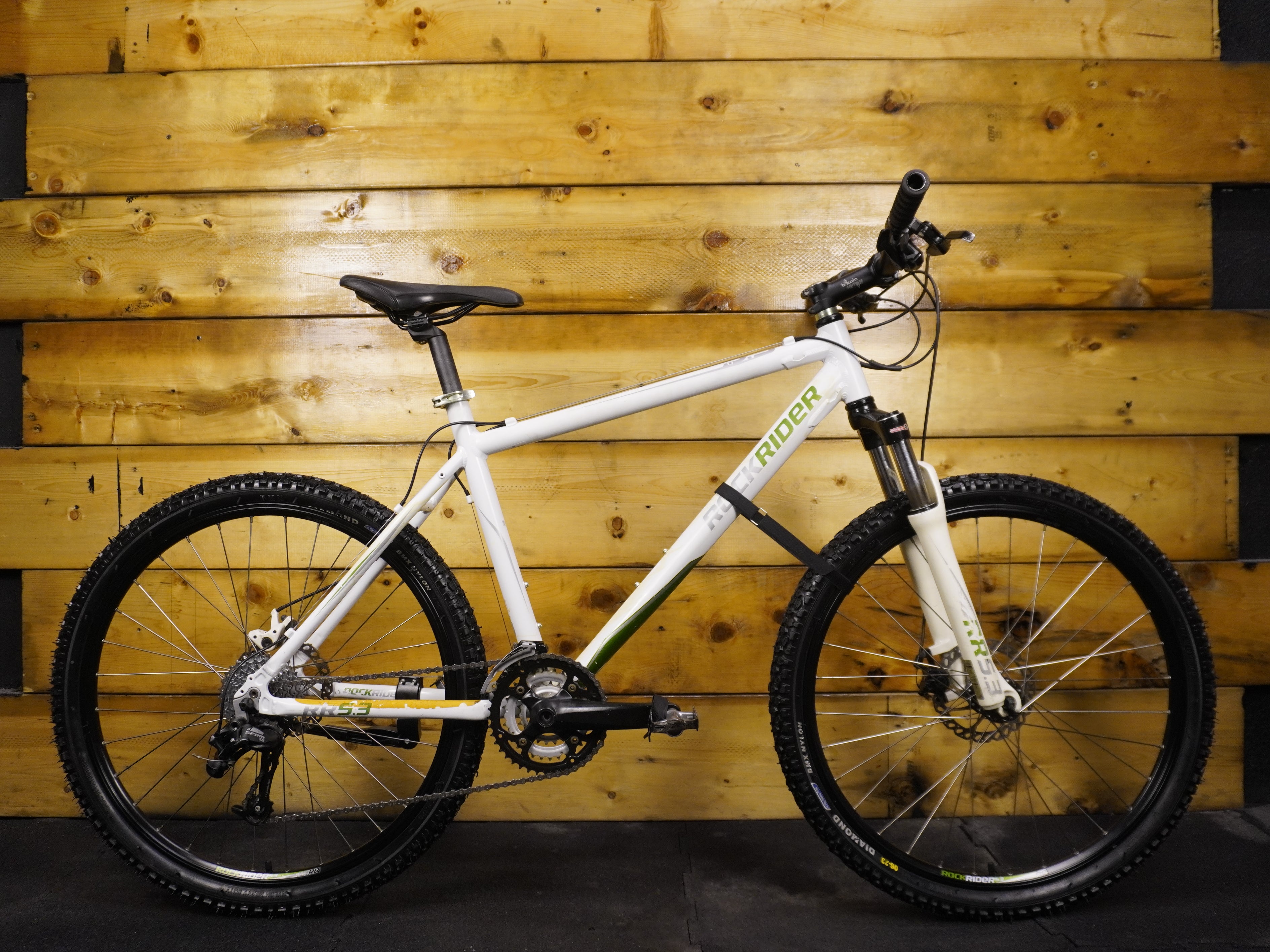 B'twin Rockrider RR 5.3 Mountain Bike