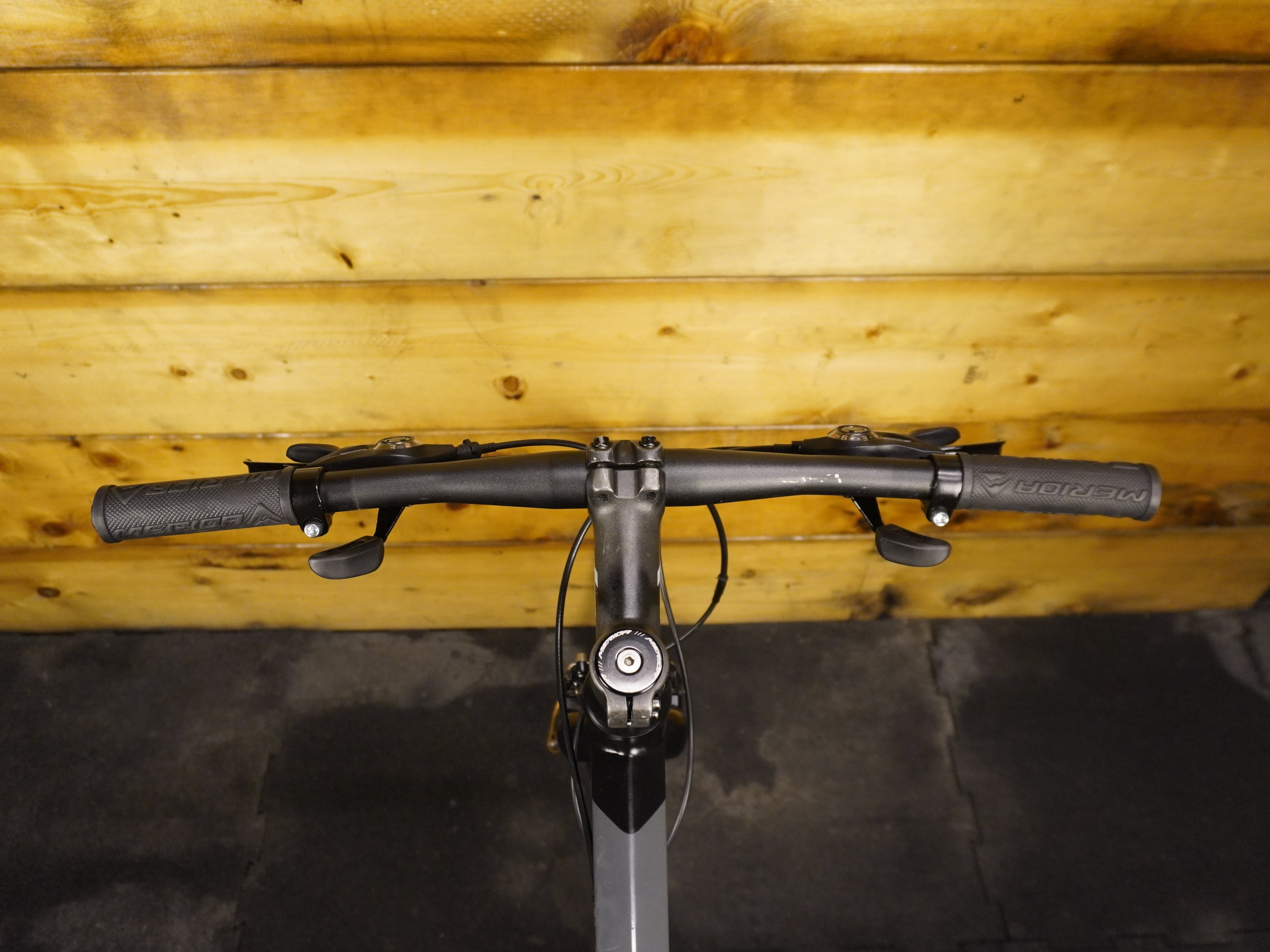 RENT Merida Crossway 150 Hybrid Bike