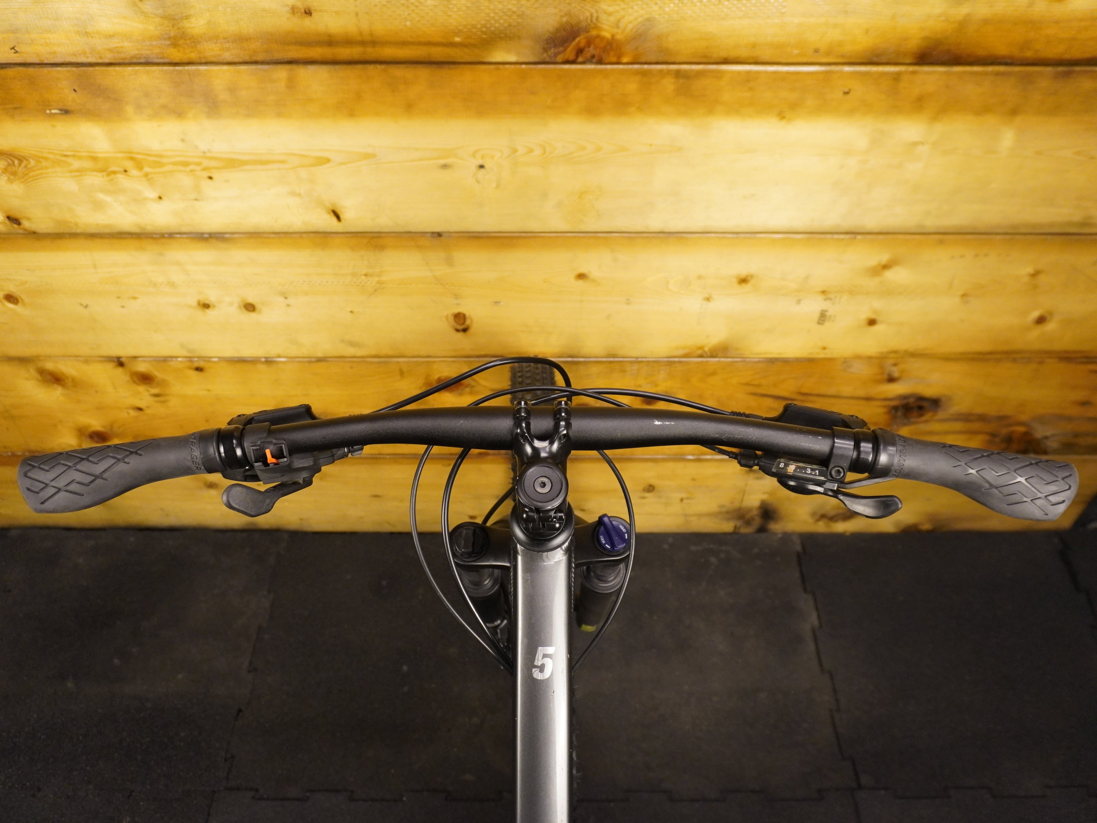 Trek Marlin 5 Gen 2 Mountain Bike