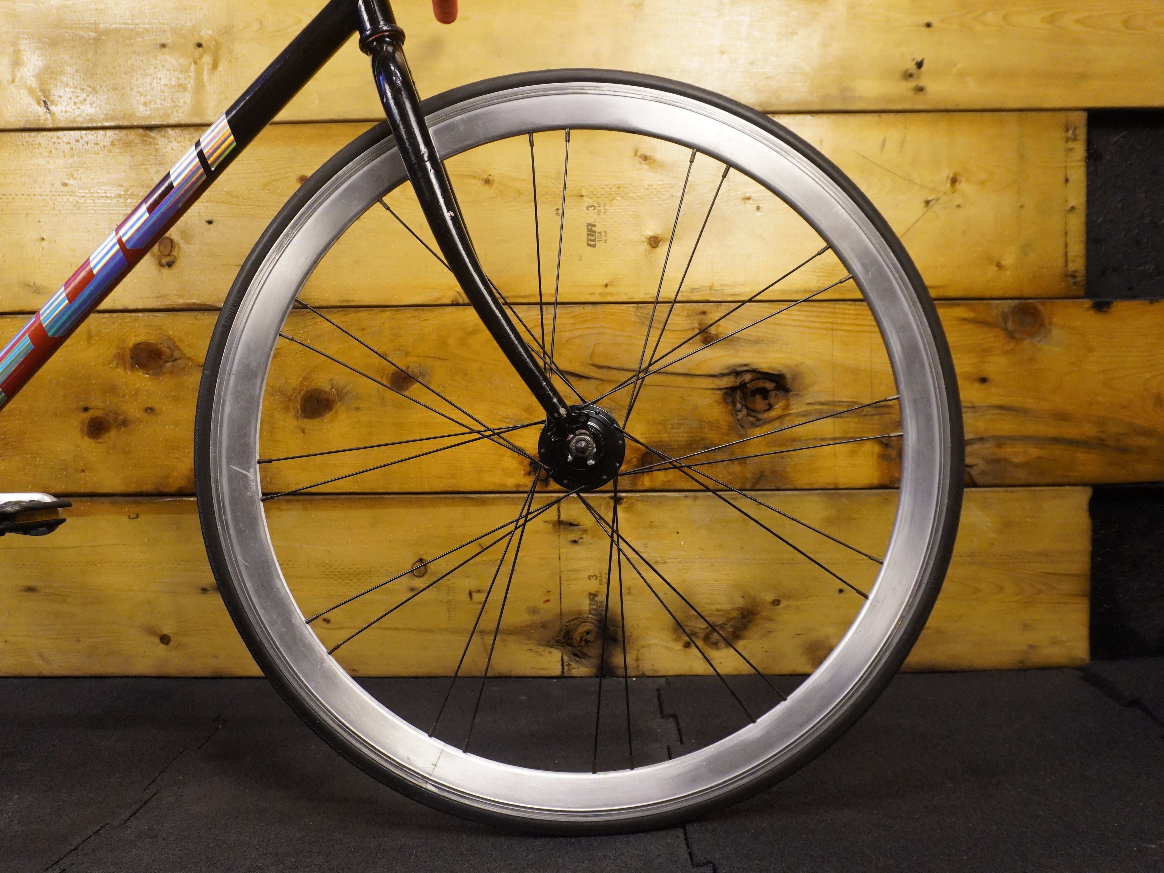 RENT Fuji Feather Hybrid Bike