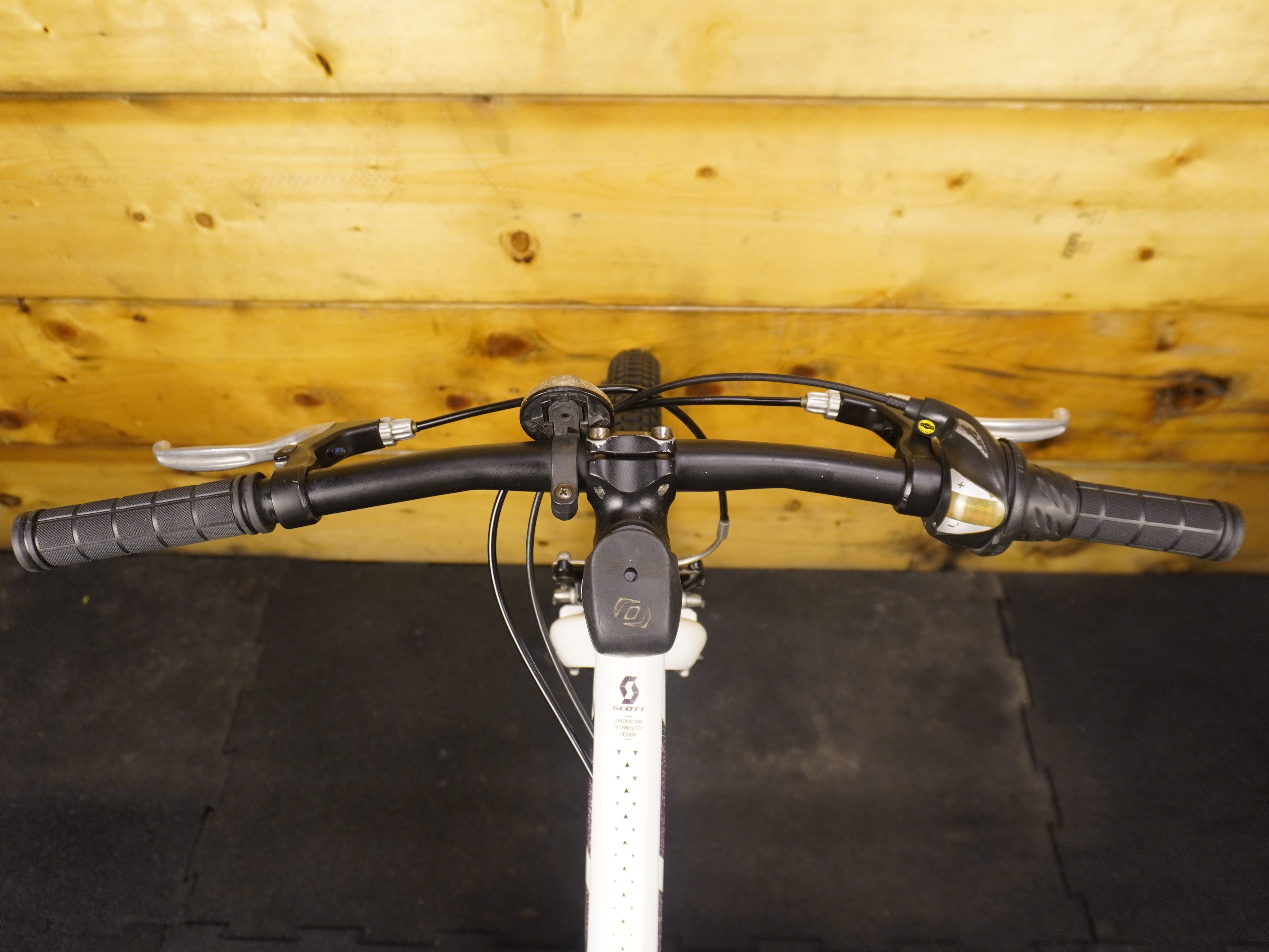 RENT Scott Scale JR Kids Bike