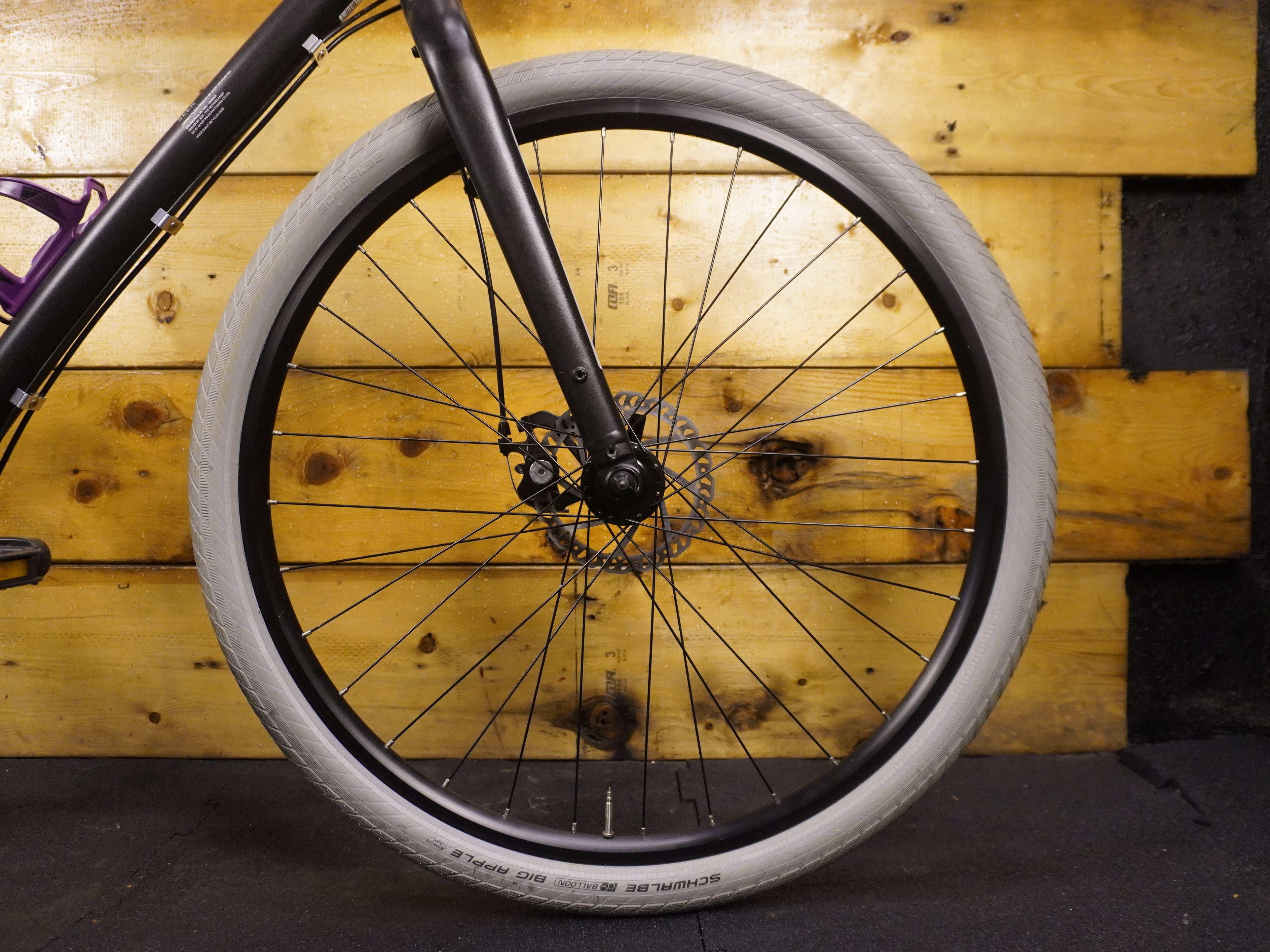 RENT Giant Seek 3 Hybrid Bike