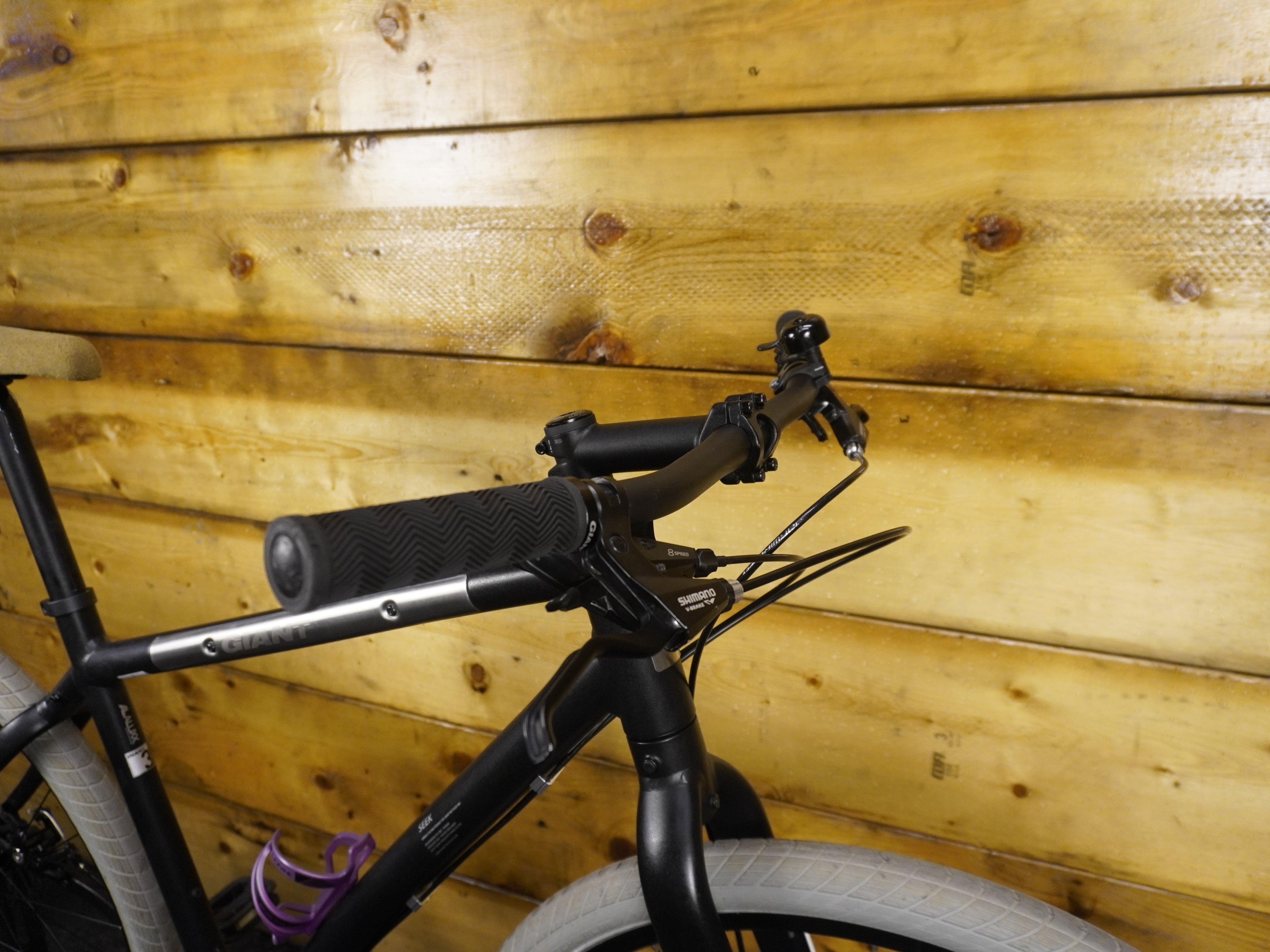 RENT Giant Seek 3 Hybrid Bike