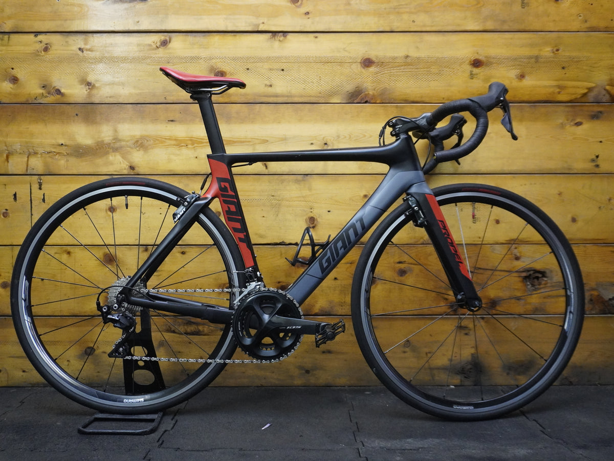Giant Propel Advanced 1 Road Bike