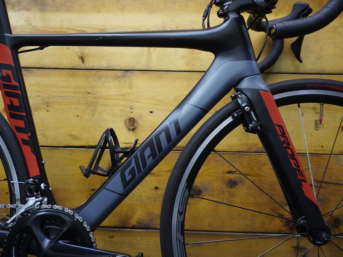Giant Propel Advanced 1 Road Bike