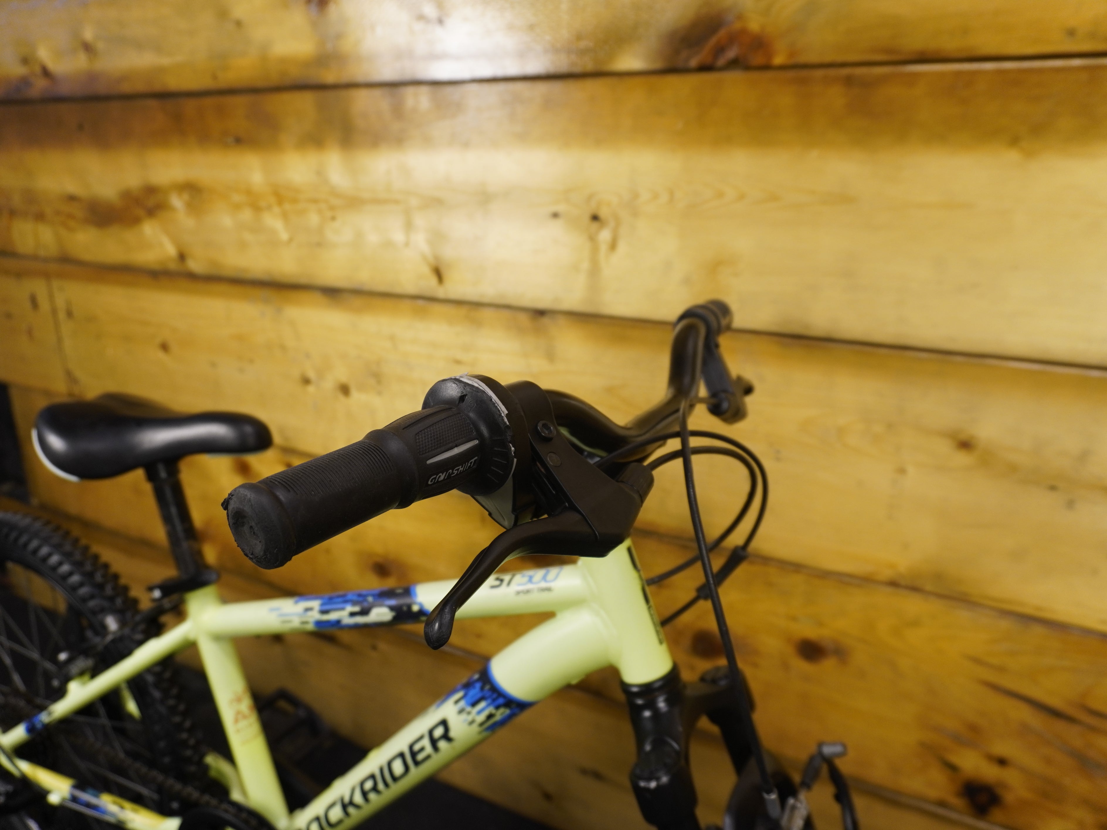 B'Twin Rockrider ST-500 Sport Trail kids Bike