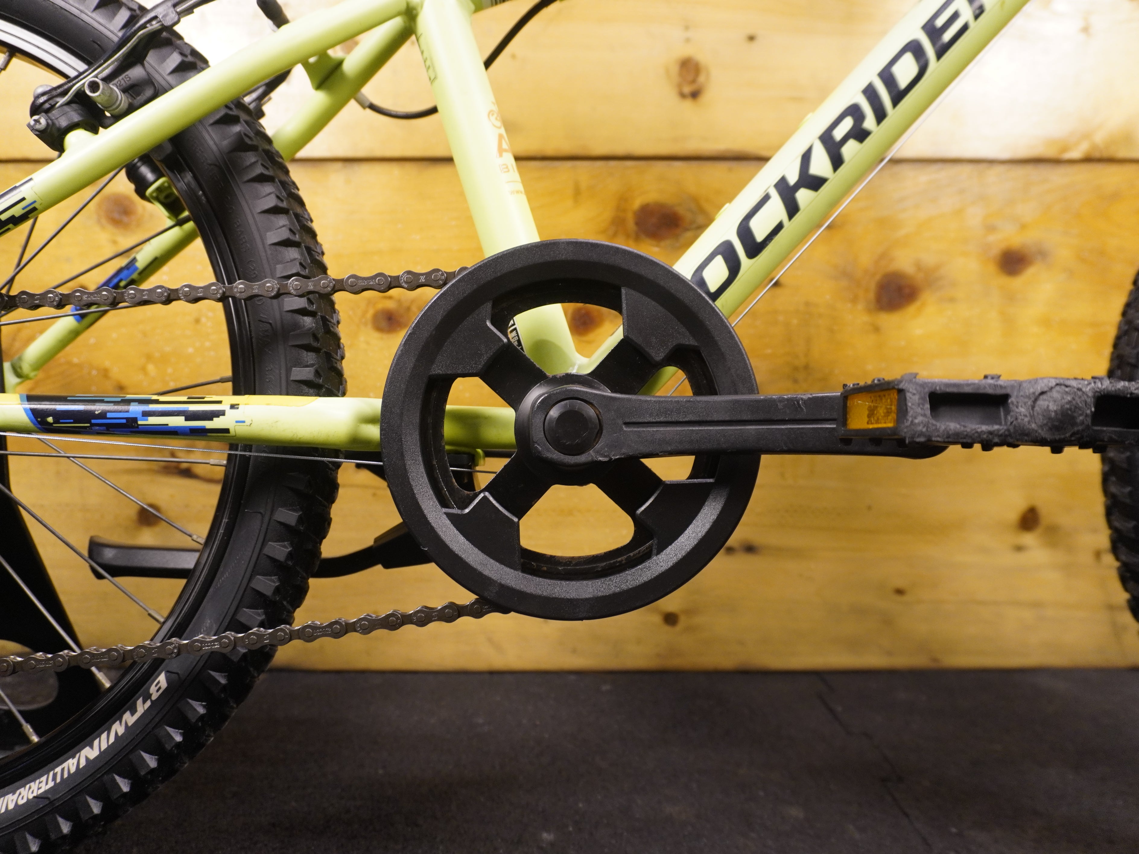 B'Twin Rockrider ST-500 Sport Trail kids Bike