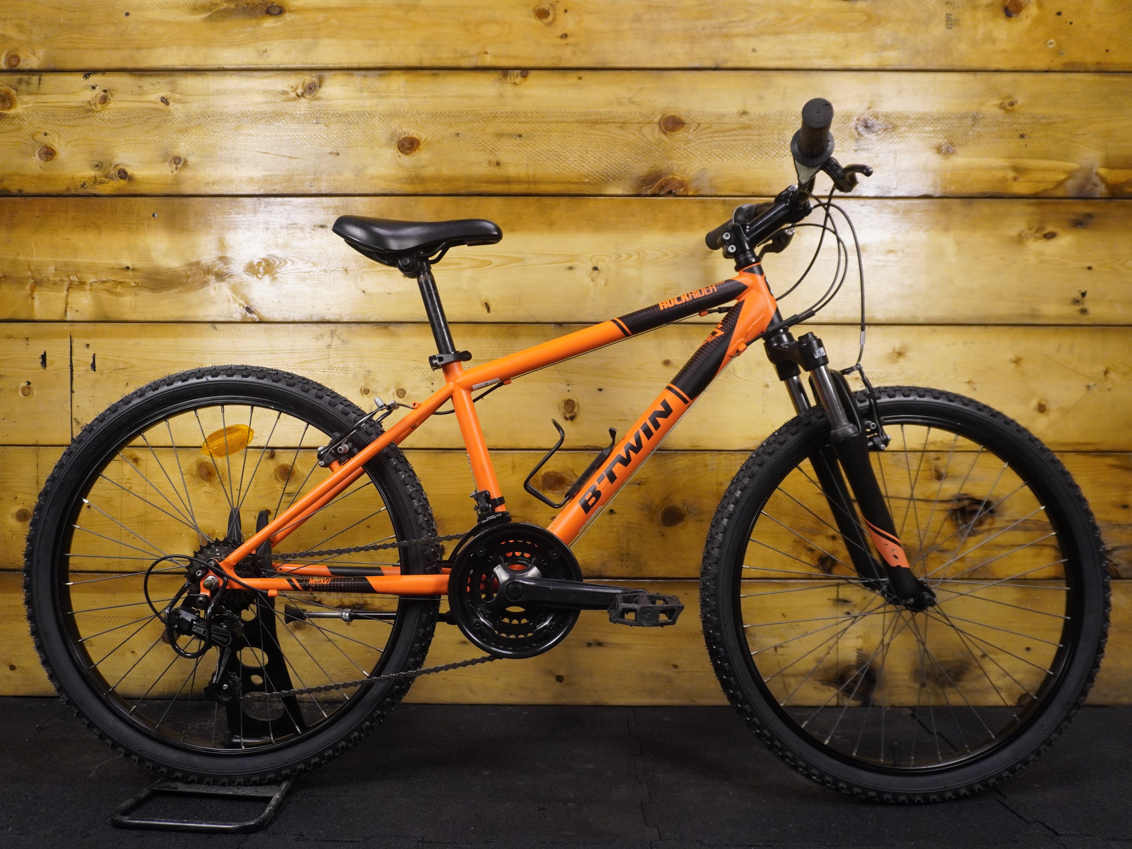 RENT B'Twin Rockrider 500 kids Bike