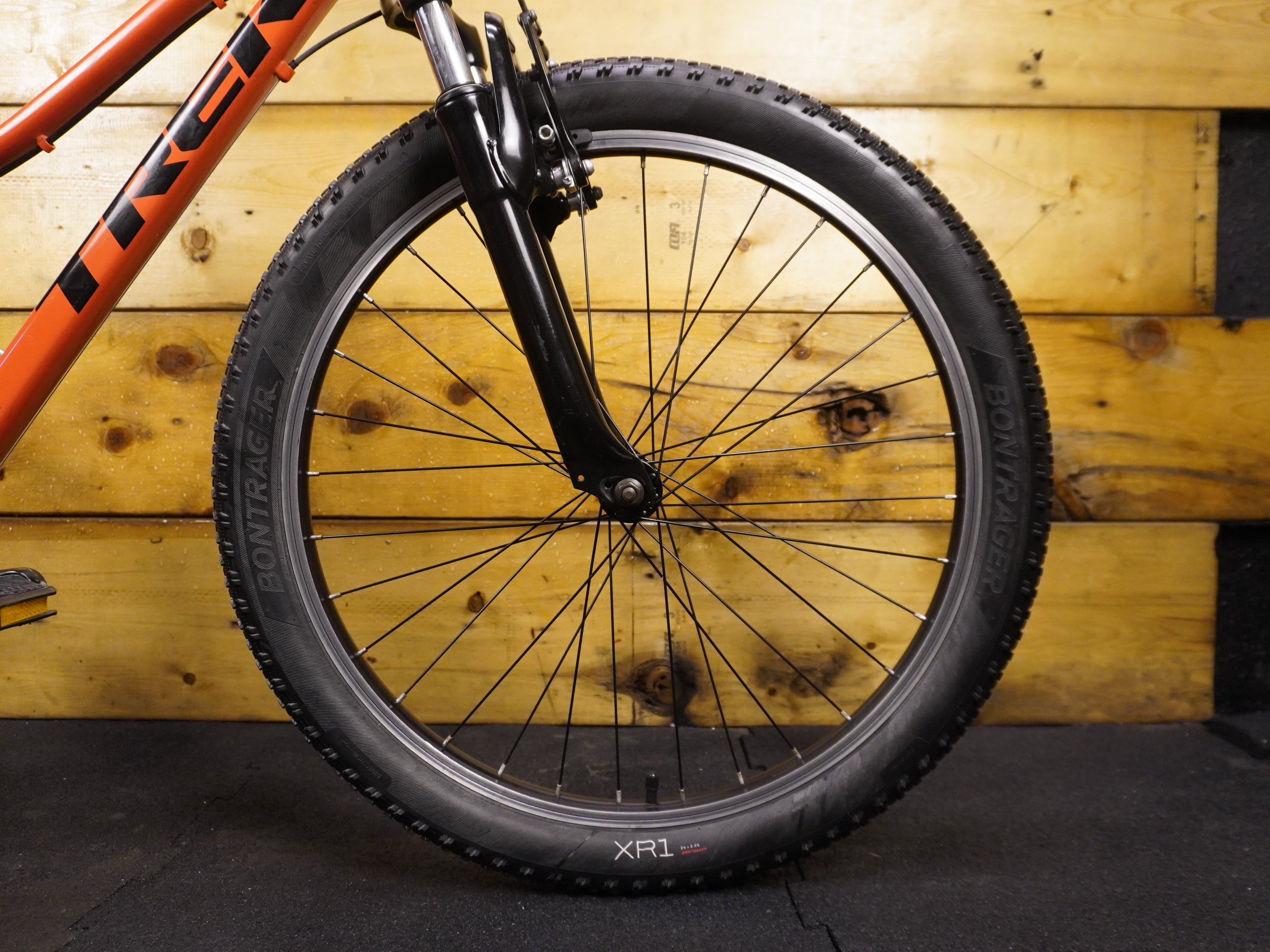 RENT Trek Precaliber 24 kids Bike